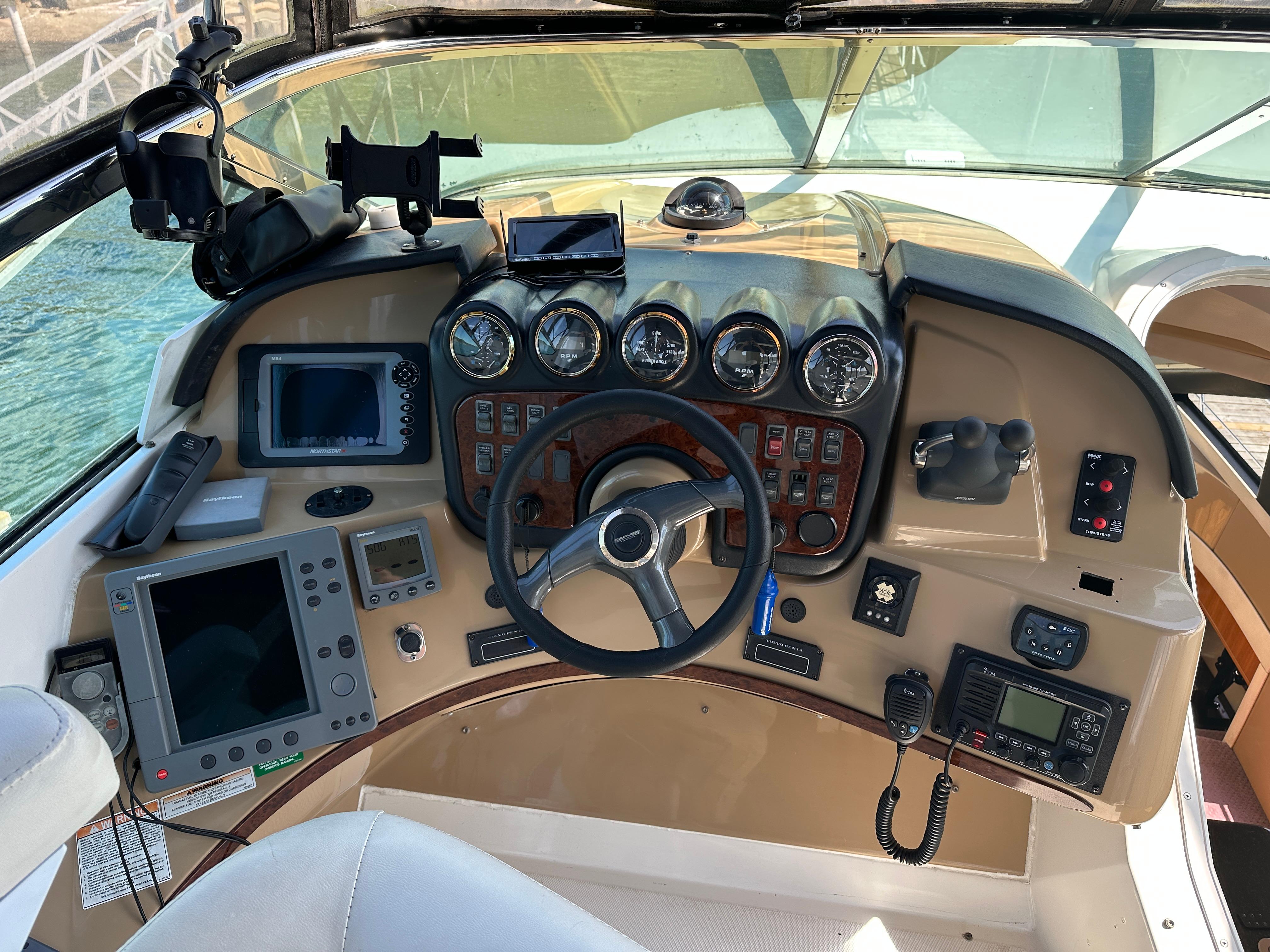 2001-carver-570-voyager-pilothouse-power-9768304-20250423103030577-1_XLARGE