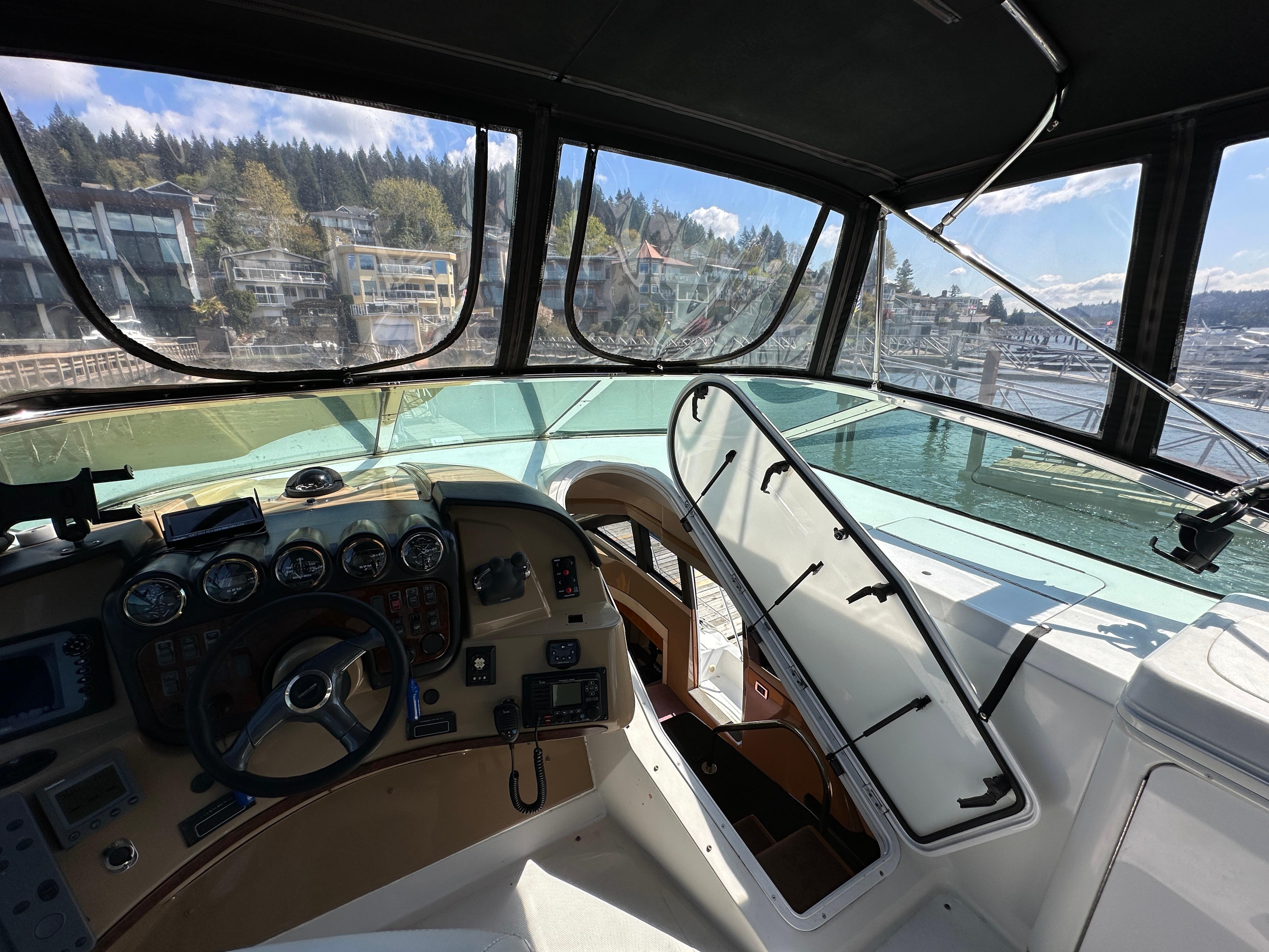 2001-carver-570-voyager-pilothouse-power-9768304-20250423103034529-1_XLARGE