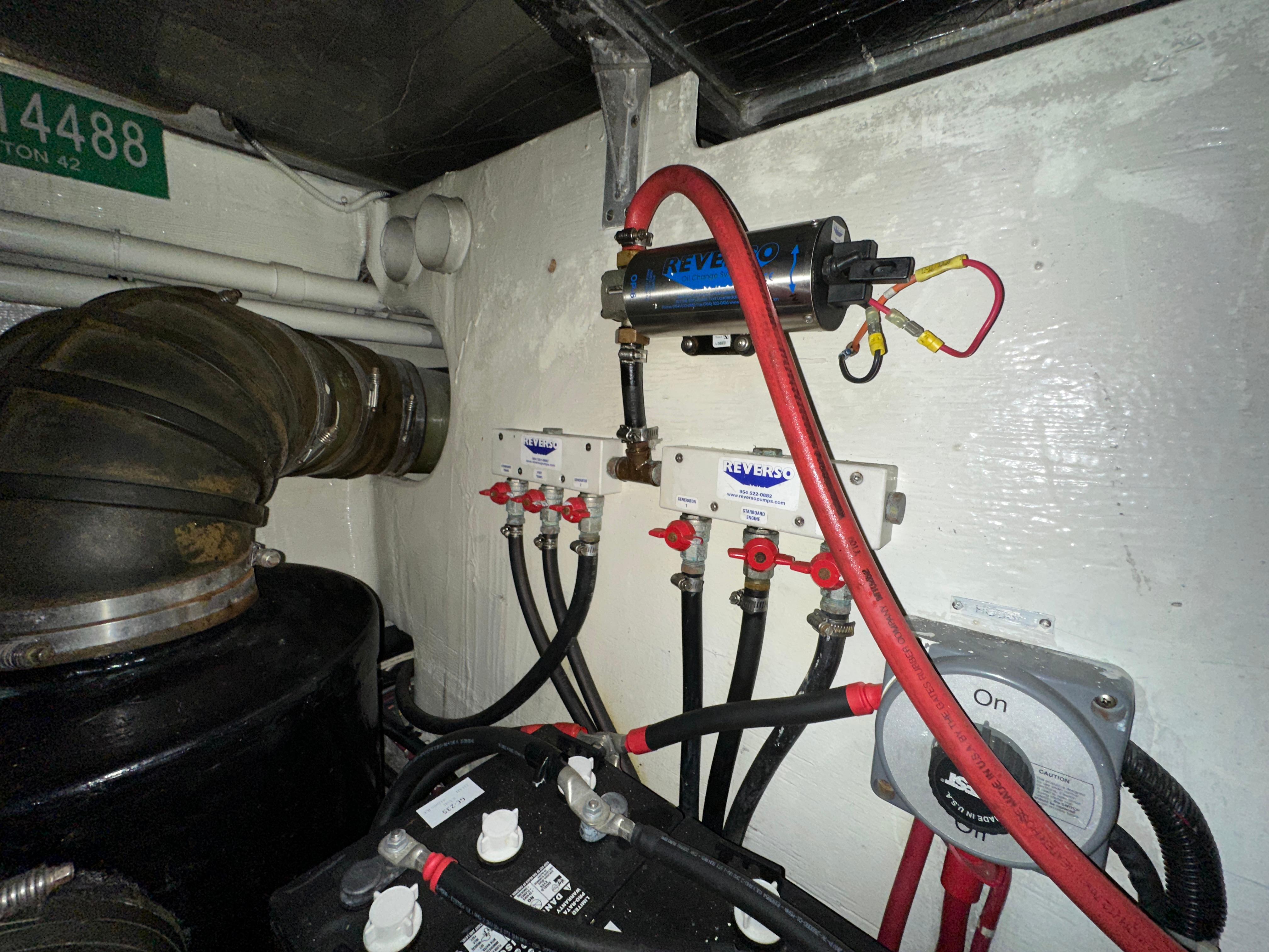2001-carver-570-voyager-pilothouse-power-9768304-20250423103217475-1_XLARGE