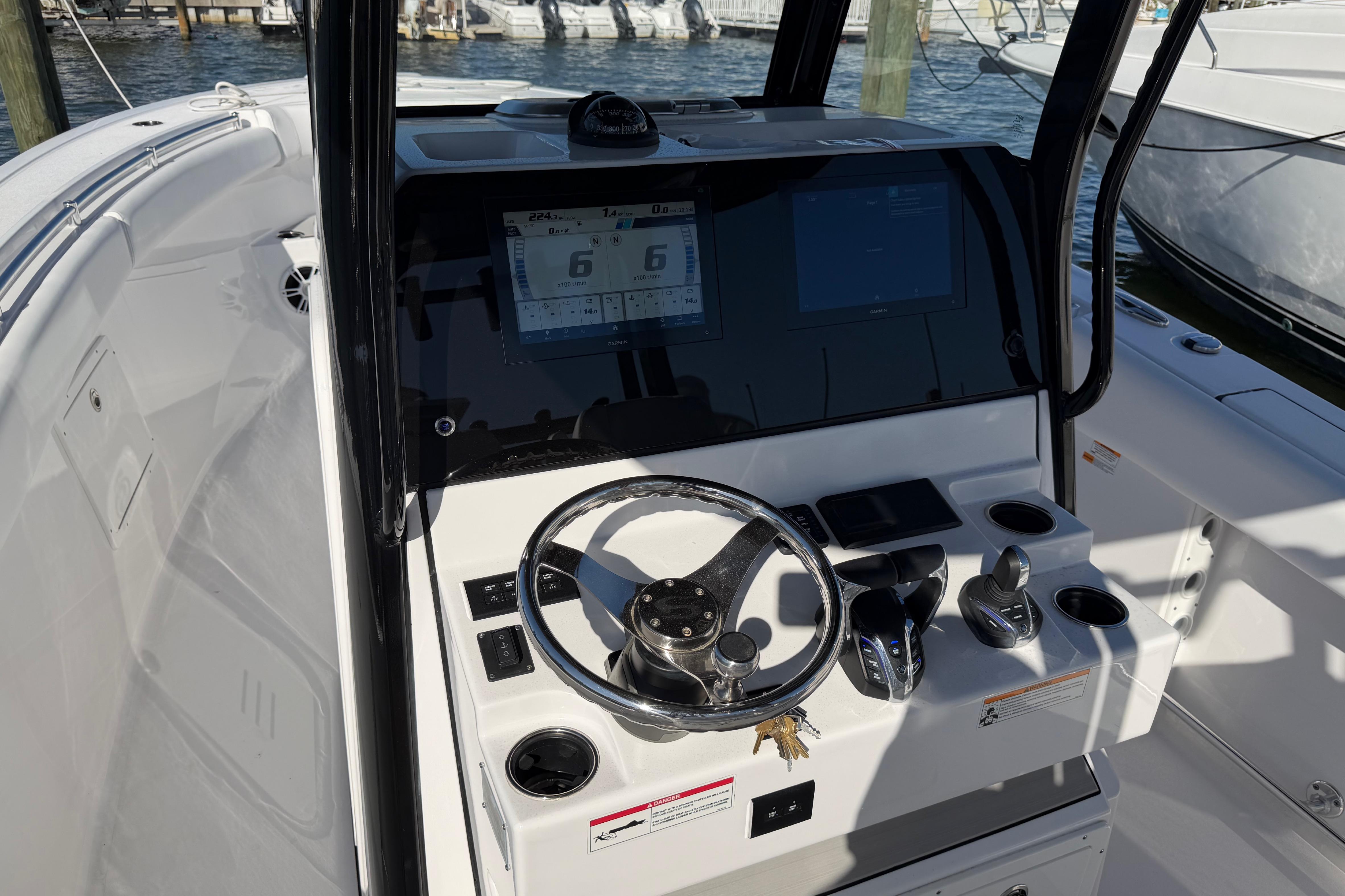 2024 Sportsman Open 282TE Center Console-13