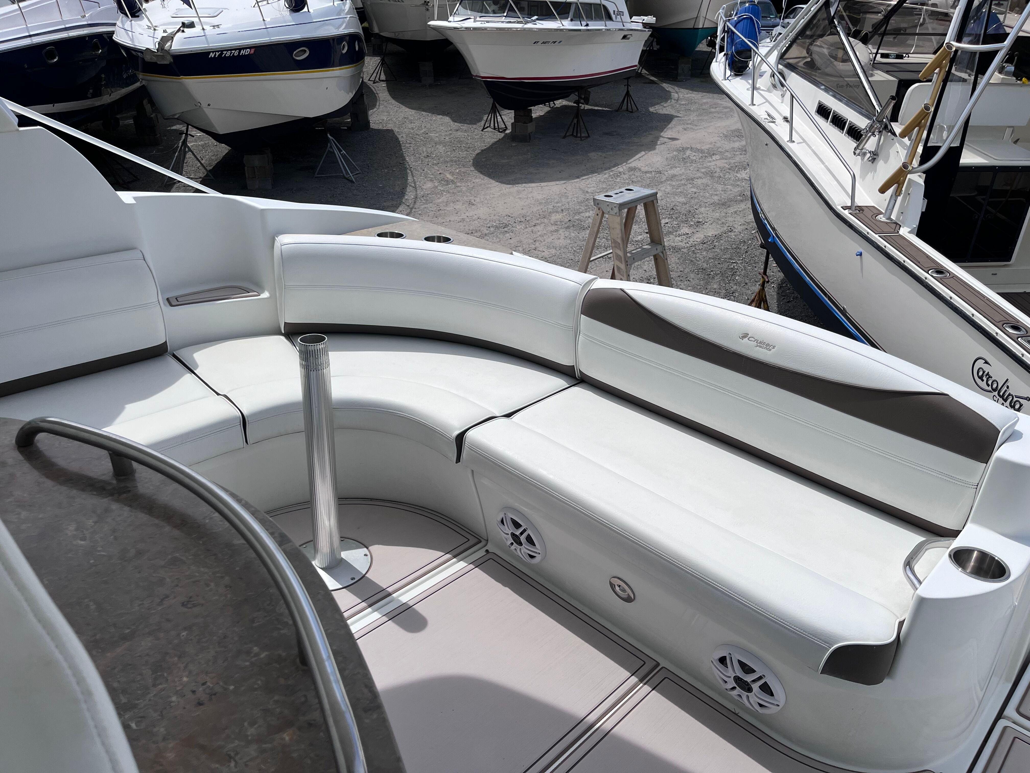 2009-cruisers-yachts-390-sports-coupe-power-9798345-20250518080558134-1_XLARGE