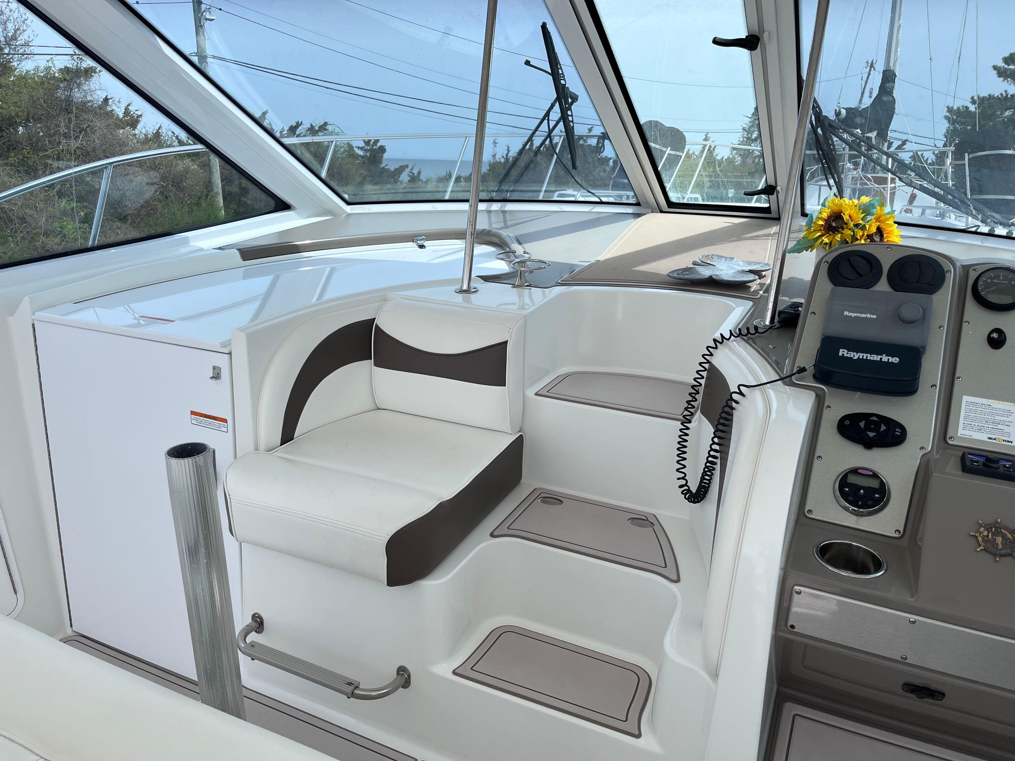 2009-cruisers-yachts-390-sports-coupe-power-9798345-20250518080607277-1_XLARGE