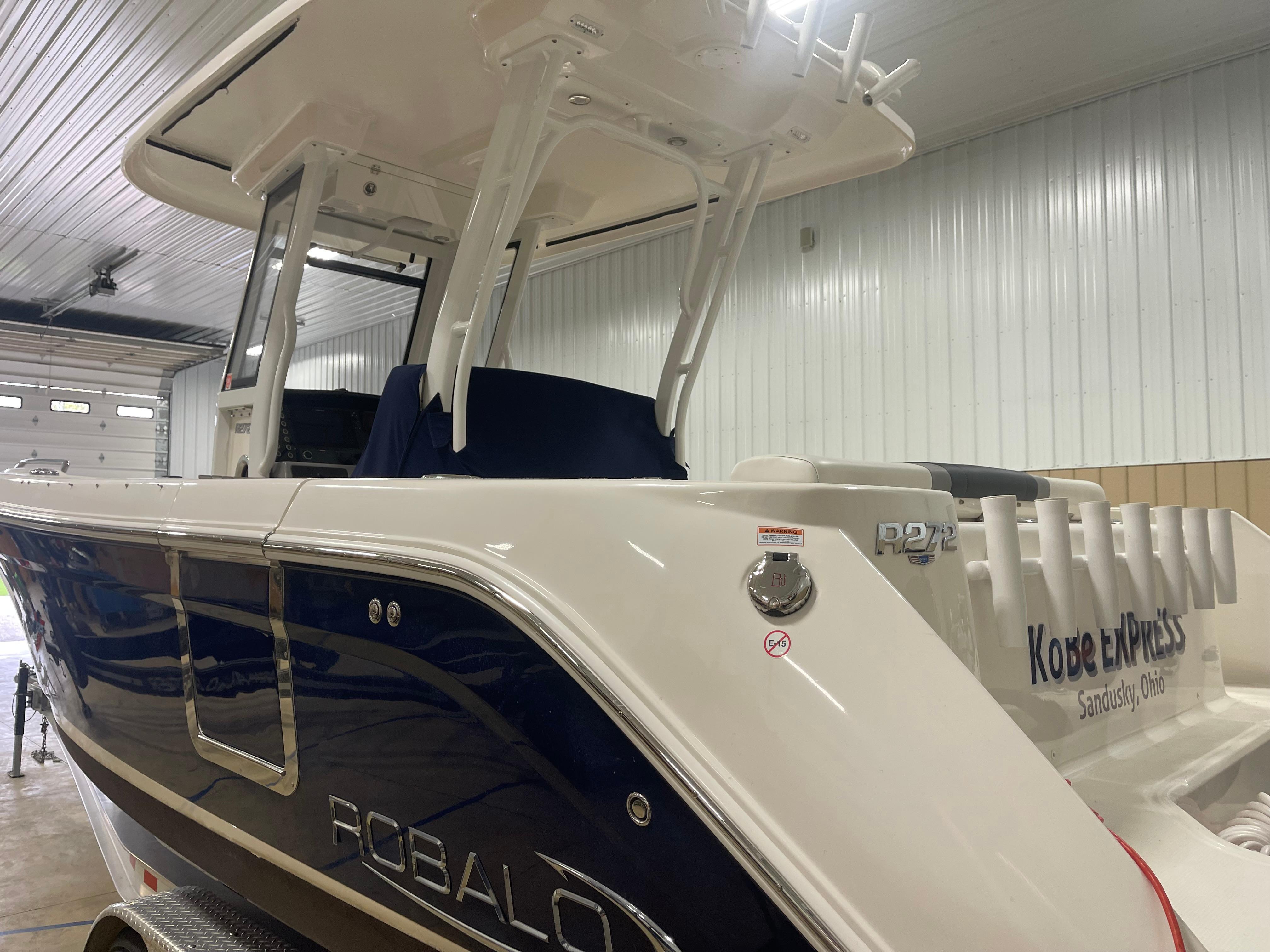 2020-robalo-r272-power-9808348-979128239-0-230520251238-5