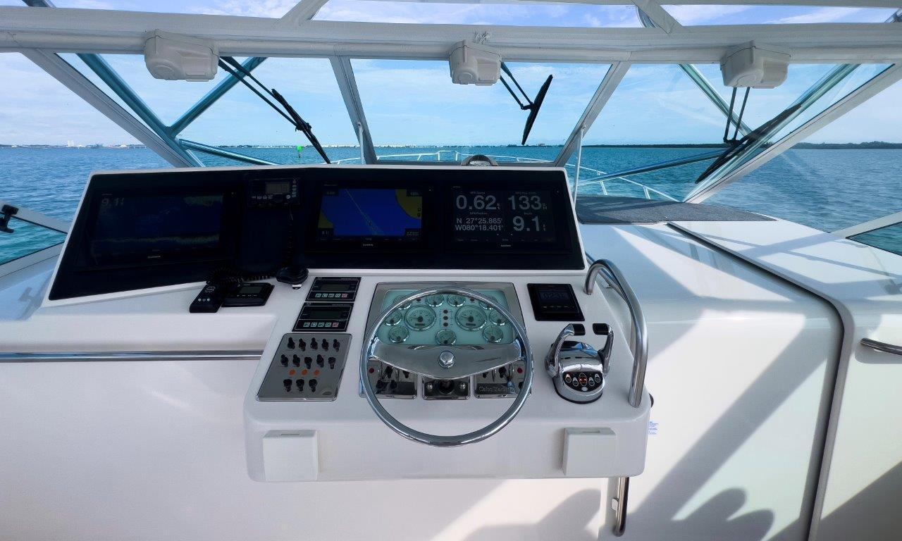 Cabo 40 Fishstix - Helm Deck Electronics