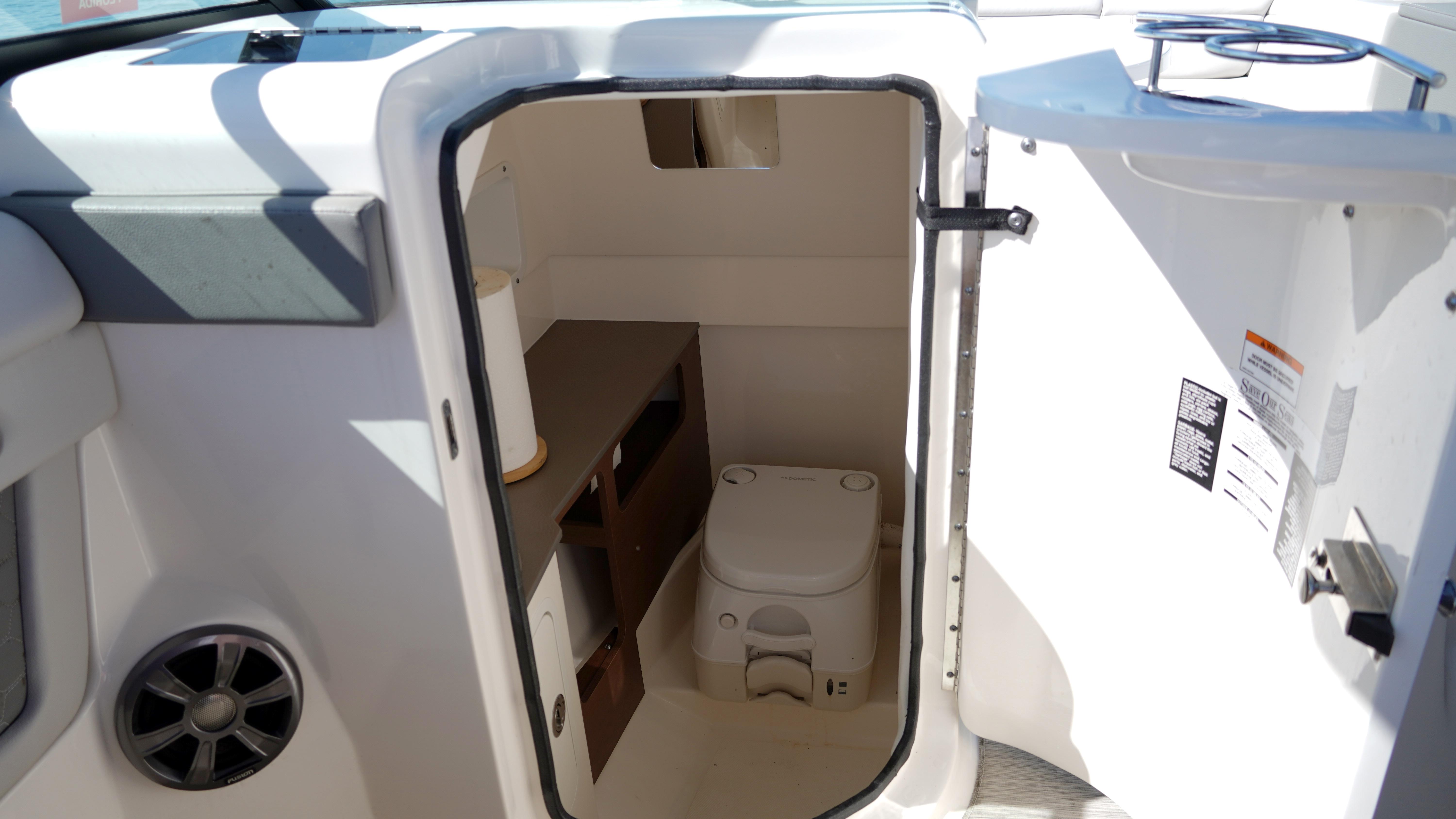2020-sea-ray-sdx-270-outboard-power-9718354-20250317162535489-1_XLARGE