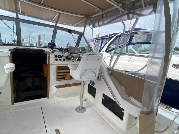 30' Luhrs, Listing Number 100899810, - Photo No. 5
