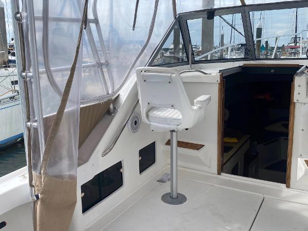 30' Luhrs, Listing Number 100899810, - Photo No. 10
