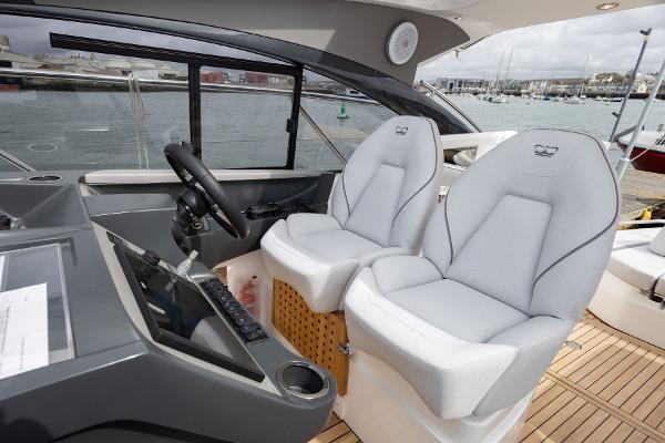 Princess Motor Yacht Sales - Used Princess V40
