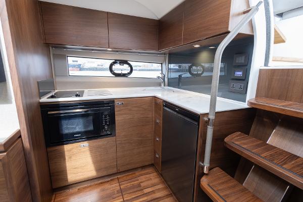 Princess Motor Yacht Sales - Used Princess V40