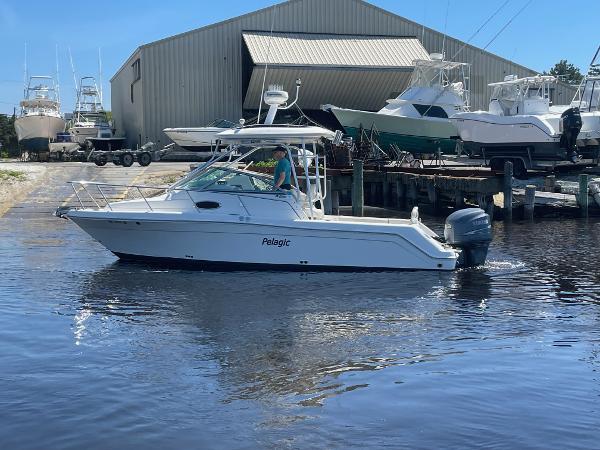 26' Robalo R265