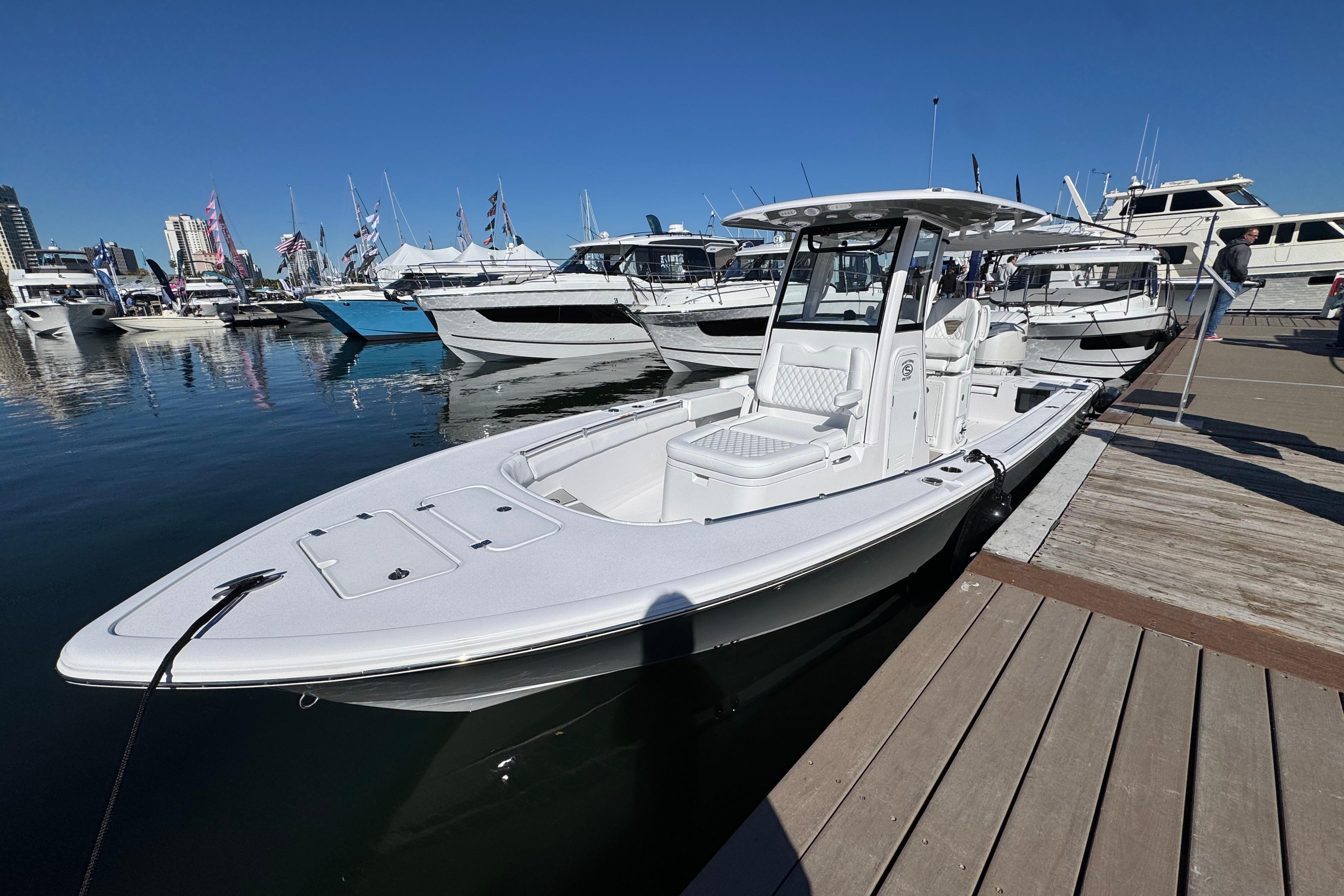 2025 Sportsman Masters 267OE Bay Boat