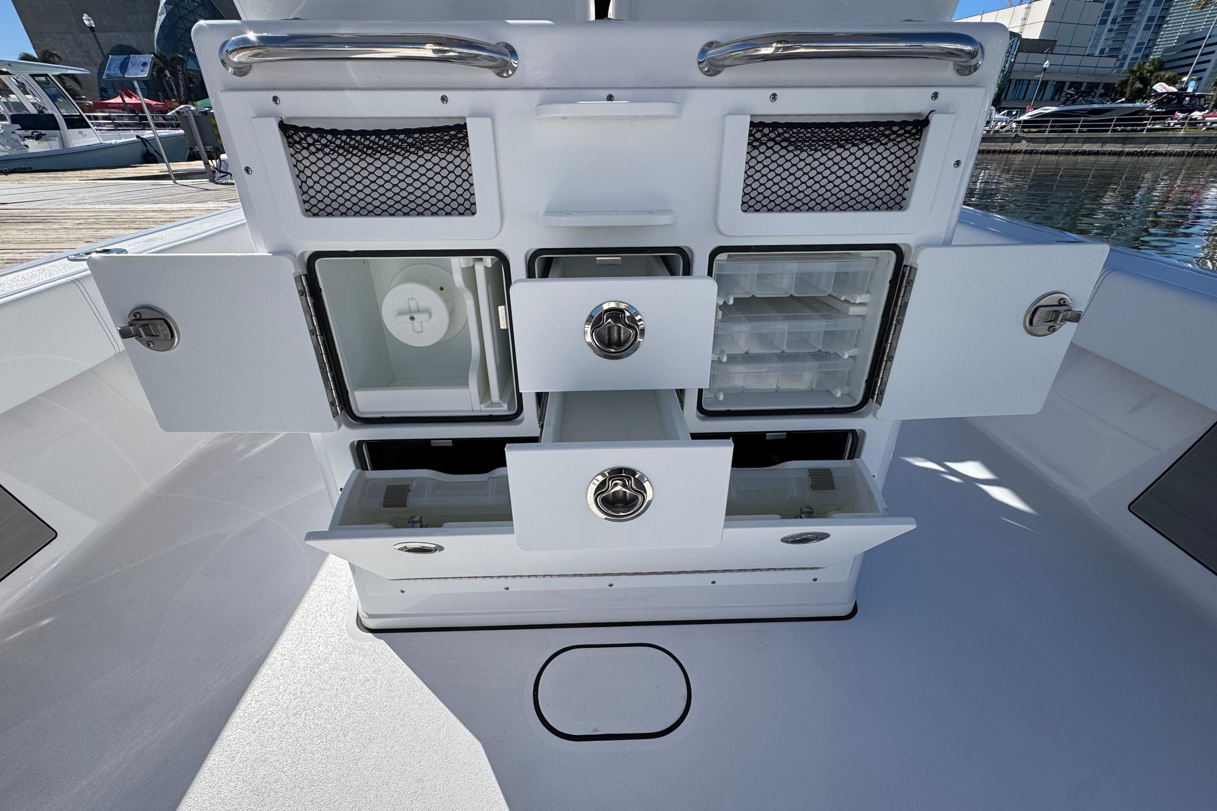 2025 Sportsman Masters 267OE Bay Boat-6