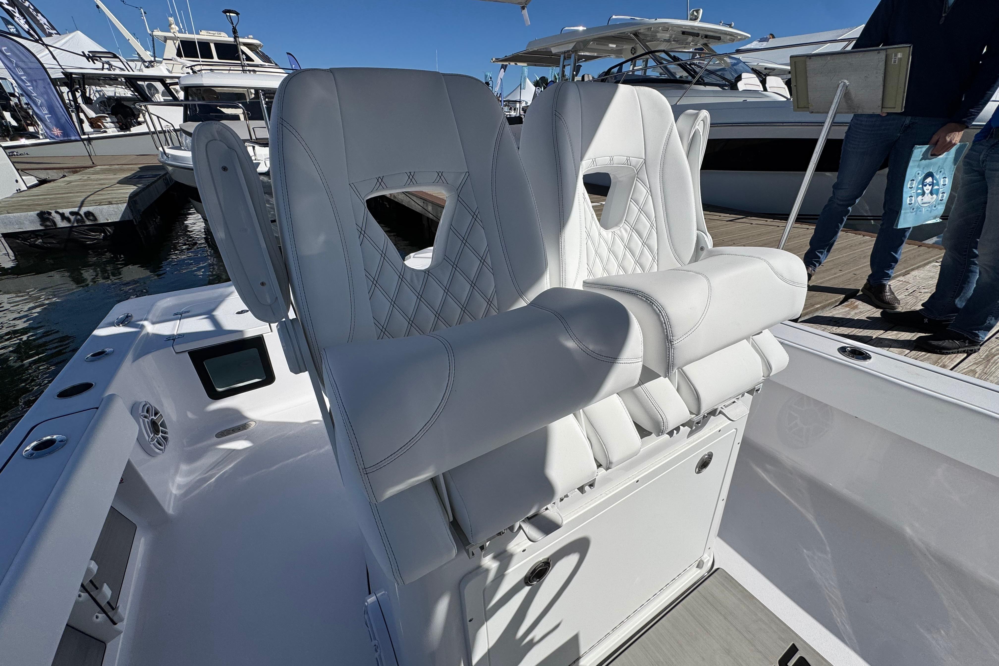 2025 Sportsman Masters 267OE Bay Boat-8