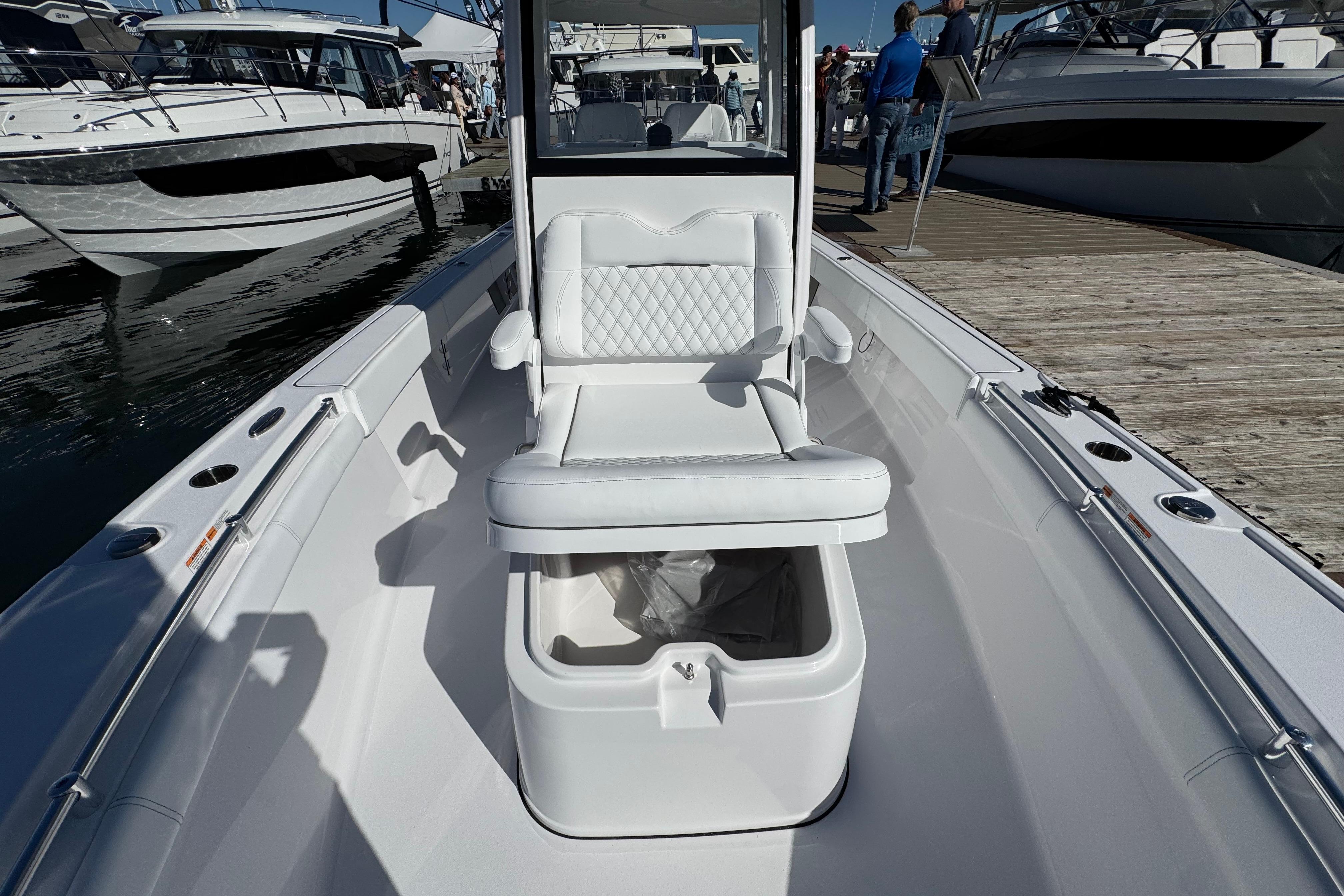 2025 Sportsman Masters 267OE Bay Boat-10