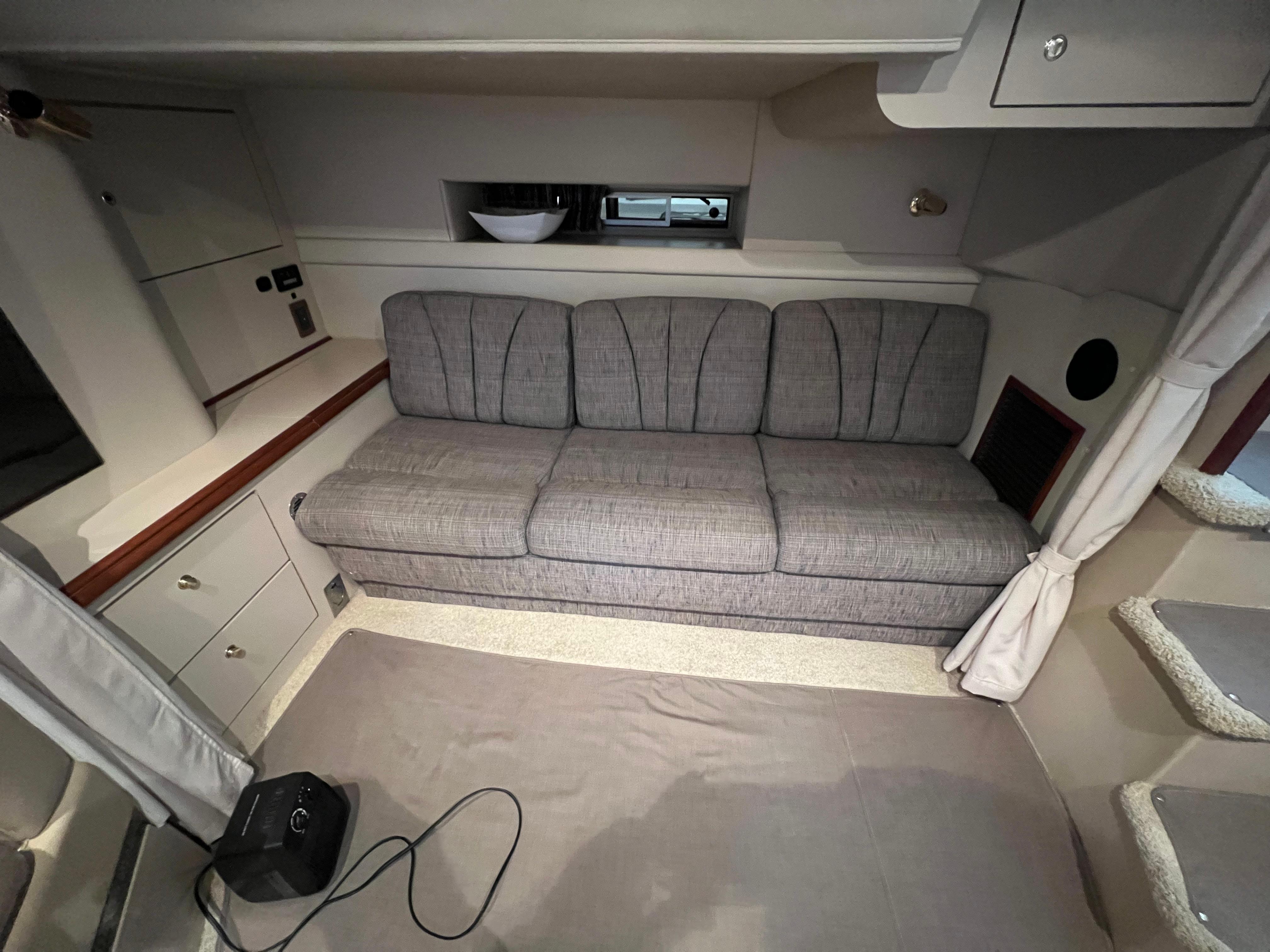 2000-cruisers-yachts-3575-esprit-power-9718381-20250511083603089-1_XLARGE