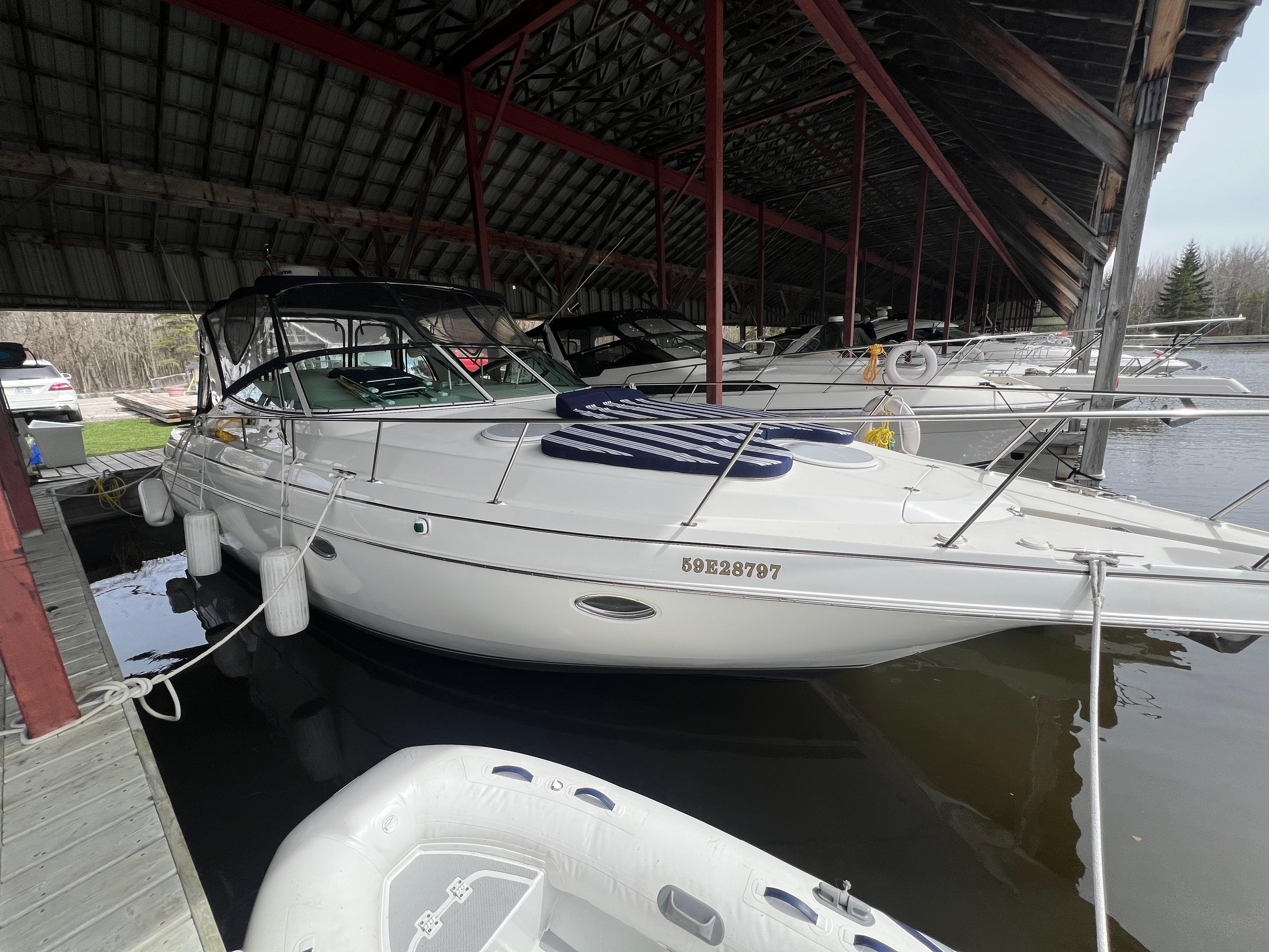 2000-cruisers-yachts-3575-esprit-power-9718381-20250511083705581-1_XLARGE