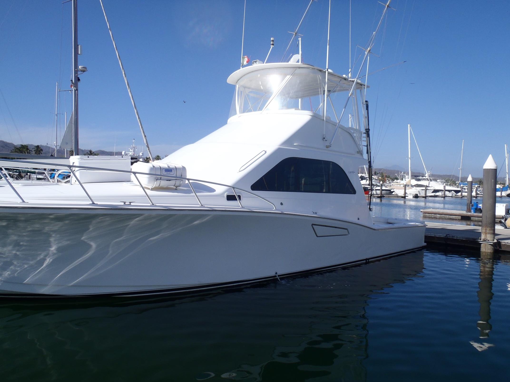 Cabo-Flybridge 2001-GREAT WHITE CA-US-9388386