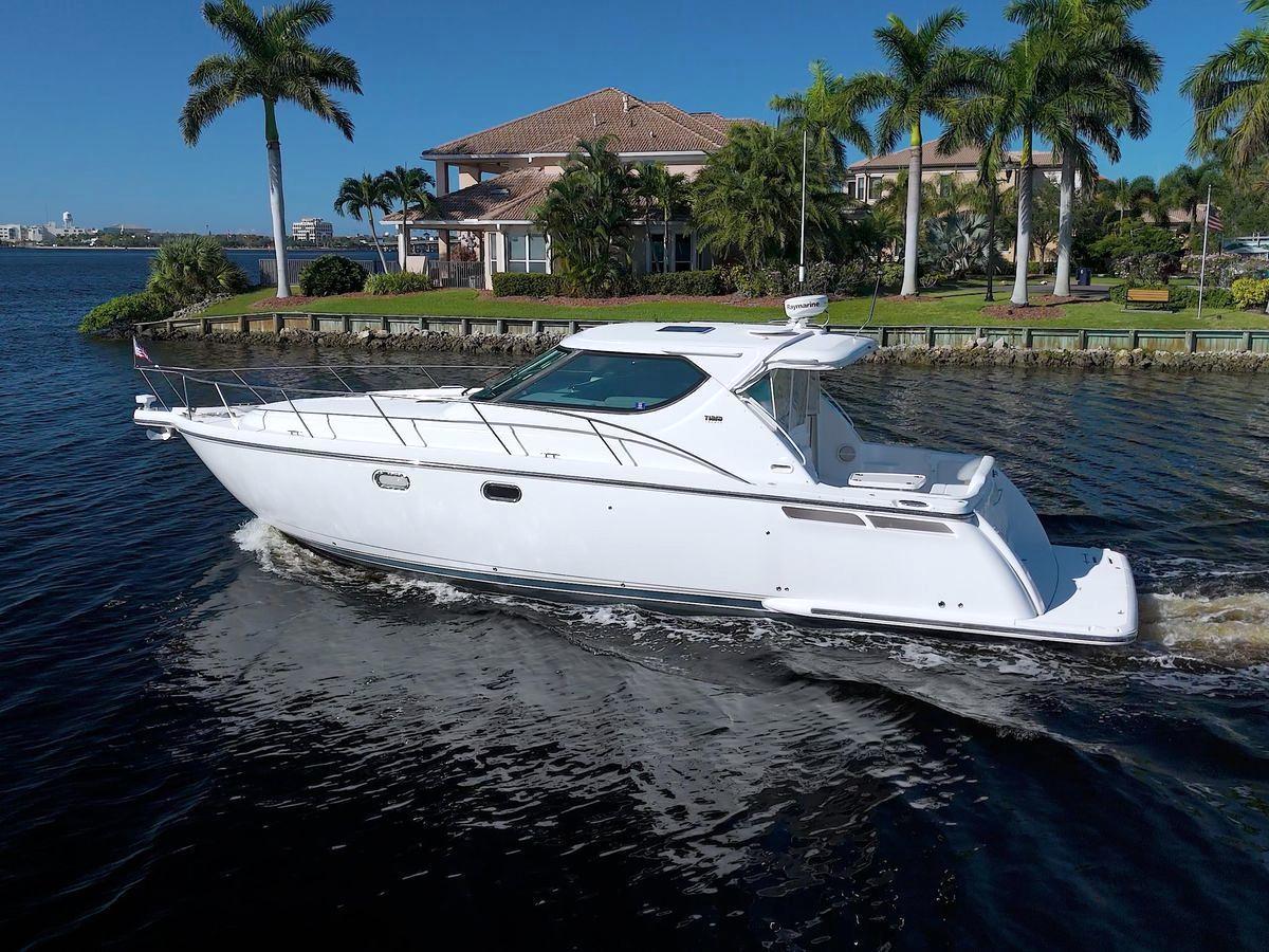 Tiara Yachts-4300 Sovran 2008-The Adventure FL-US-9558386 | Thumbnail