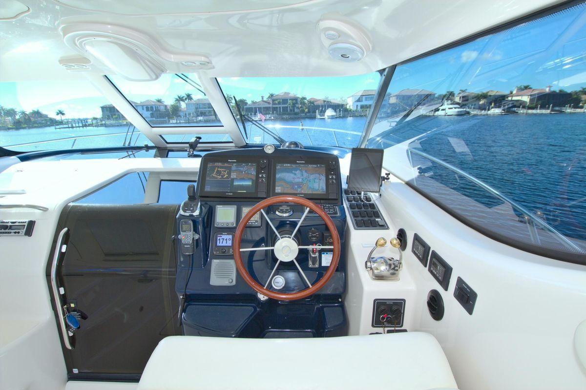 Tiara Yachts-4300 Sovran 2008-The Adventure FL-US-9558386 | Thumbnail