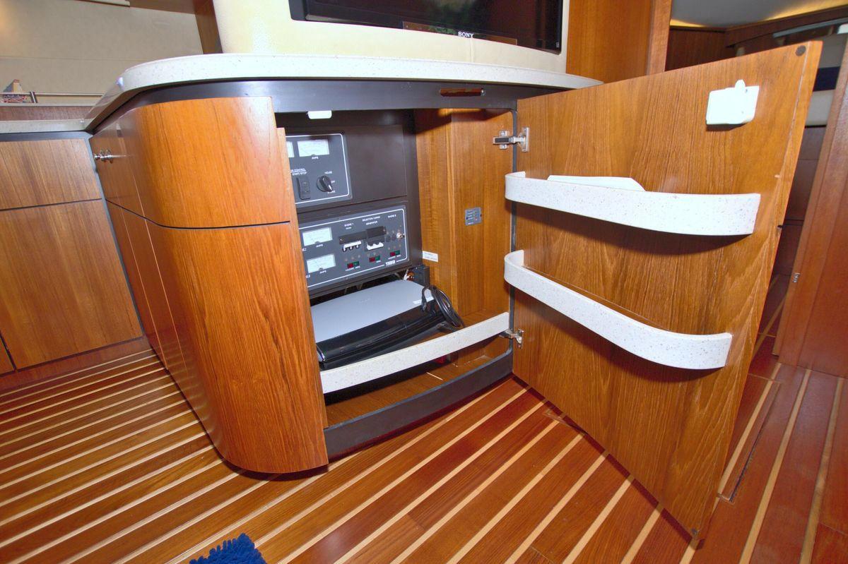 Tiara Yachts-4300 Sovran 2008-The Adventure FL-US-9558386 | Thumbnail