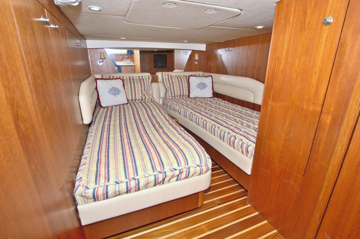 Tiara Yachts-4300 Sovran 2008-The Adventure FL-US-9558386 | Thumbnail