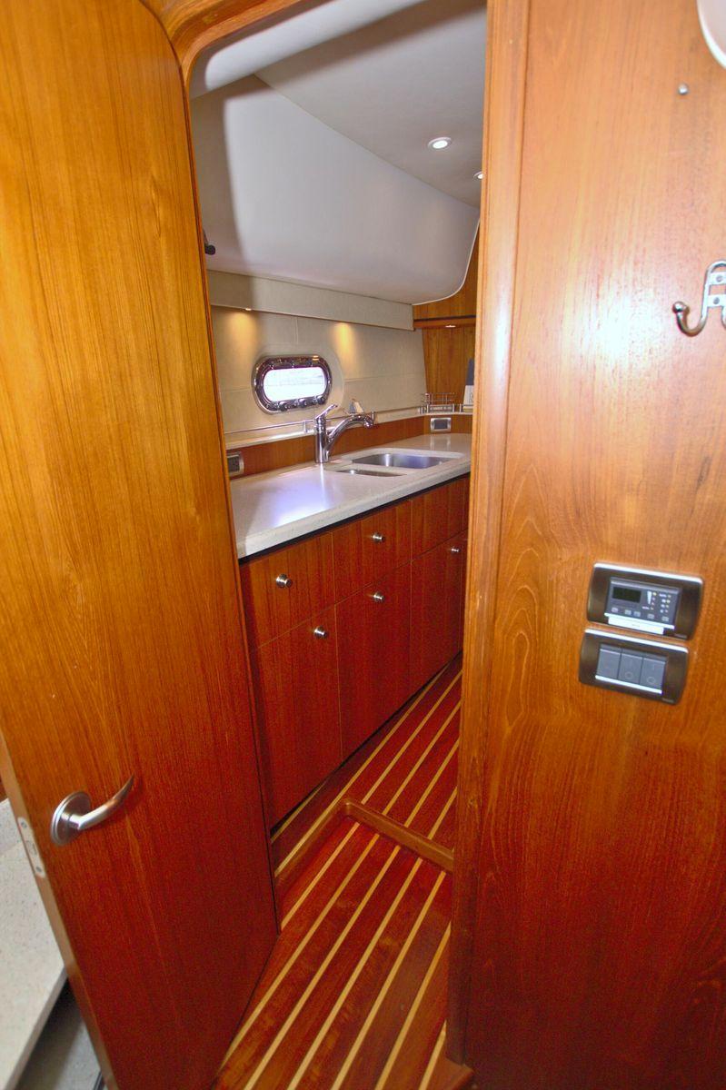 Tiara Yachts-4300 Sovran 2008-The Adventure FL-US-9558386 | Thumbnail