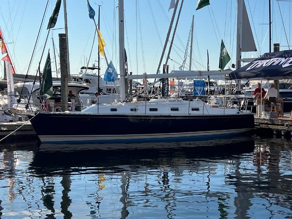 Photo of 2024 Tartan 37'