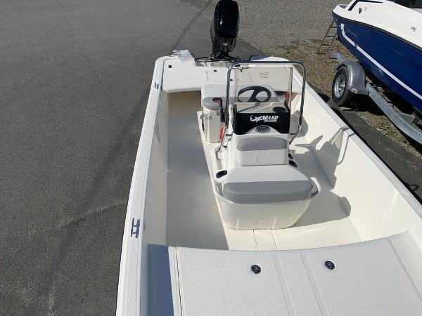2021 Mako boat for sale, model of the boat is Skiff 17CC & Image # 6 of 10