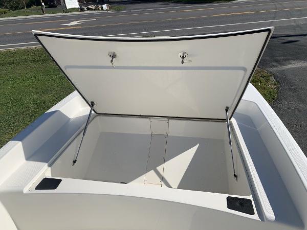2021 Mako boat for sale, model of the boat is Skiff 17CC & Image # 9 of 10