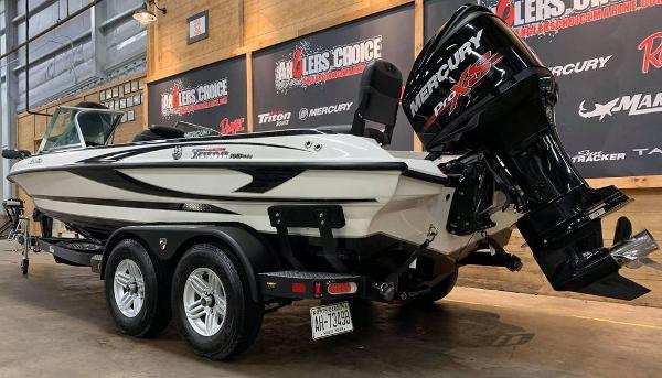 2018 Triton boat for sale, model of the boat is 220 Escape & Image # 5 of 18