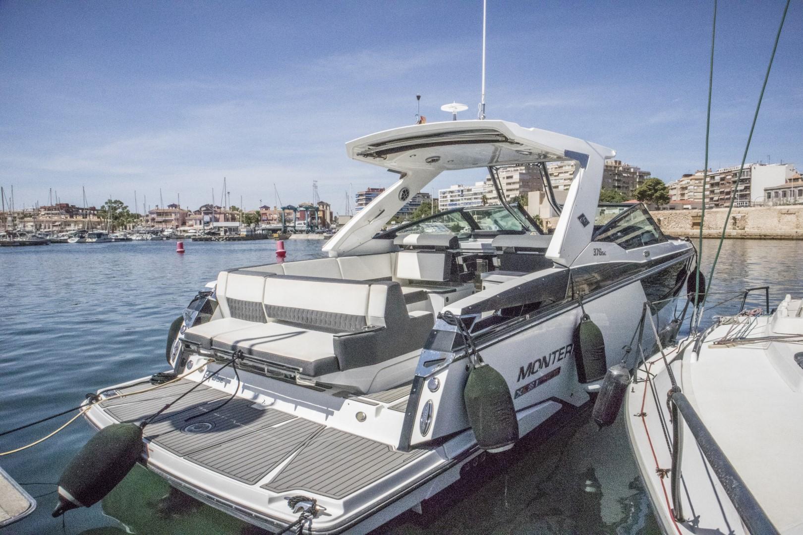 Neff Yacht Sales / Used 37 foot Monterey 378SE Power