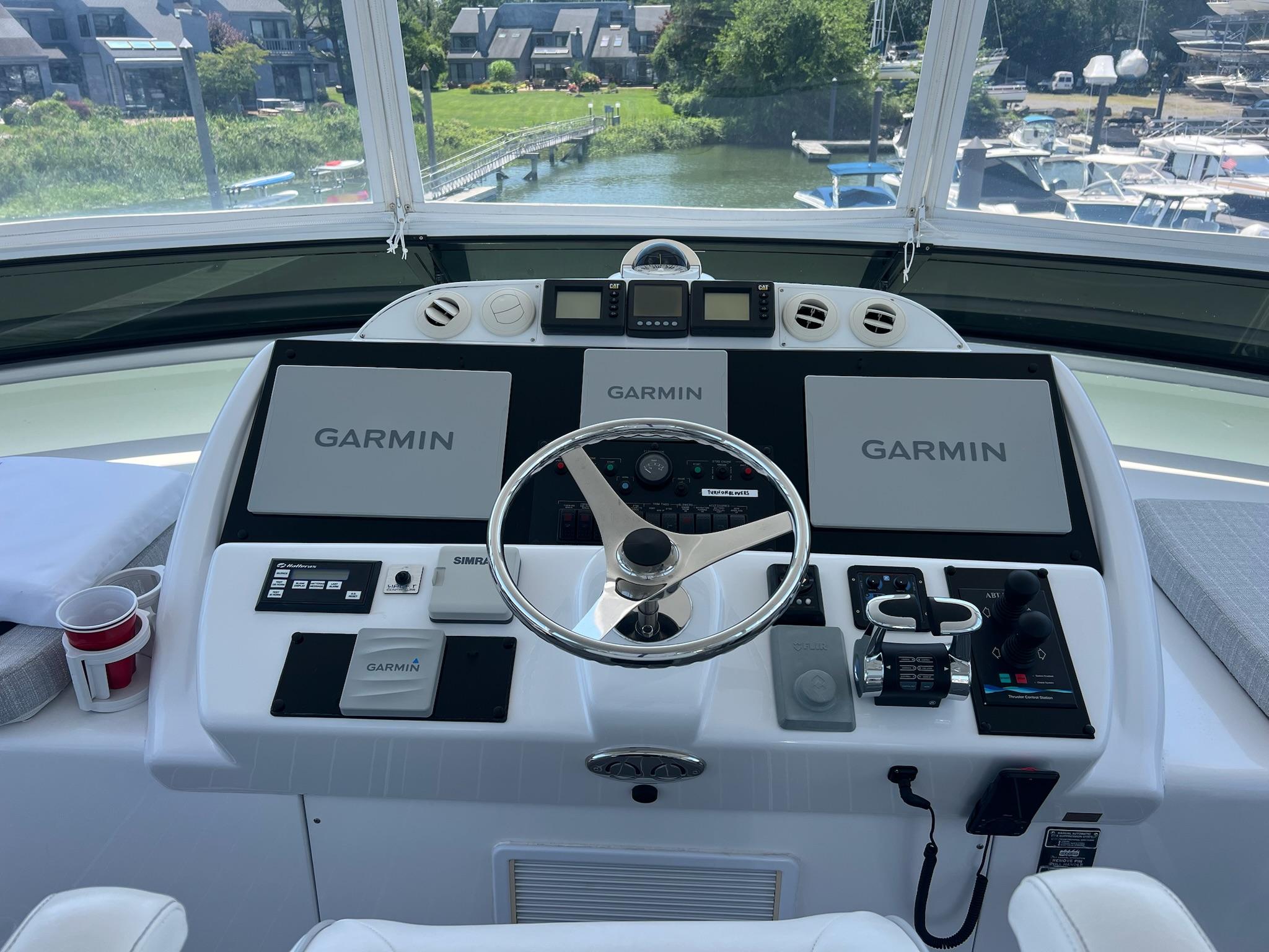 2011 Hatteras 60 