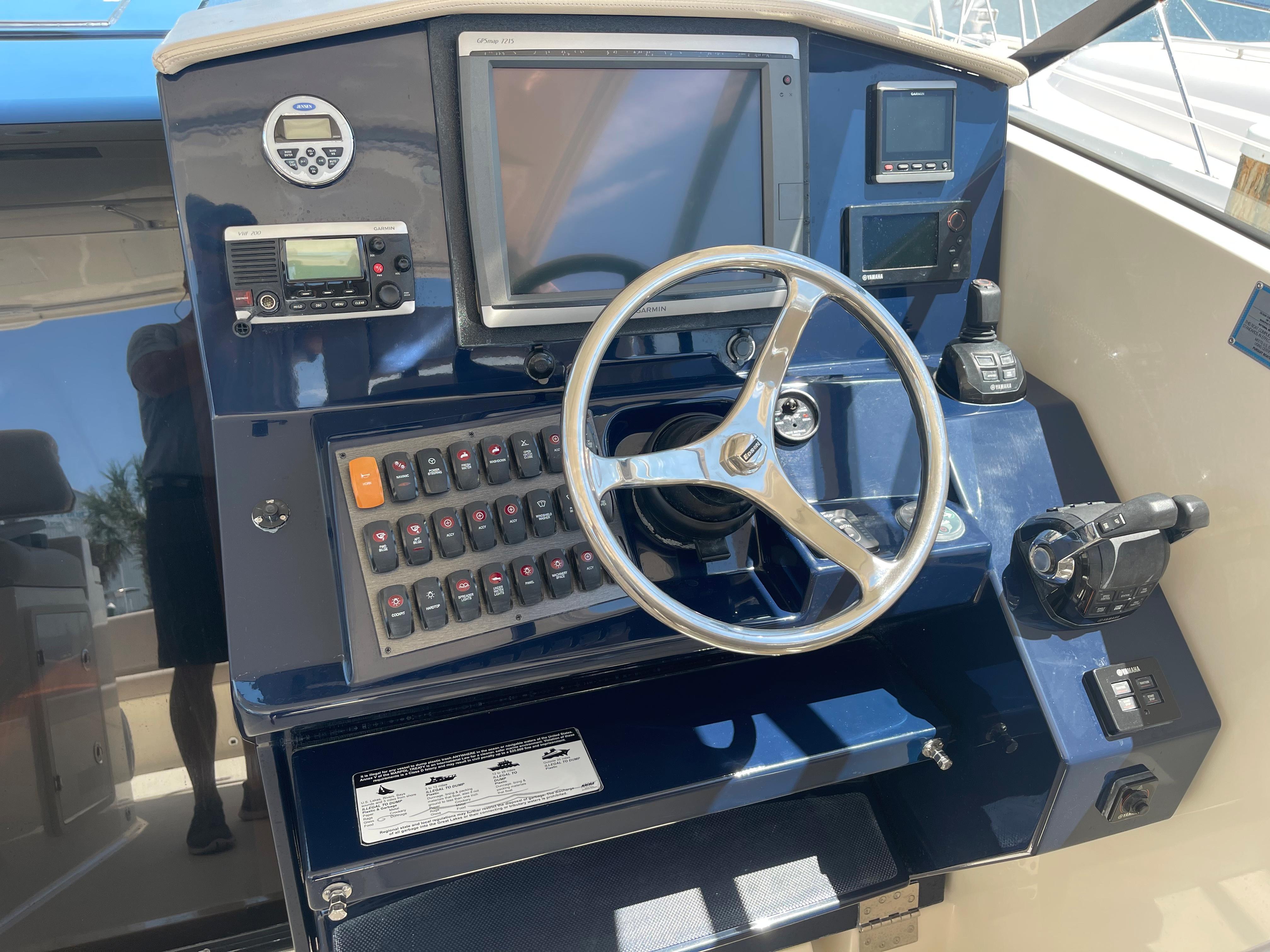 Yacht for Sale 41 Pursuit Yachts Morehead City, NC Denison Yacht Sales