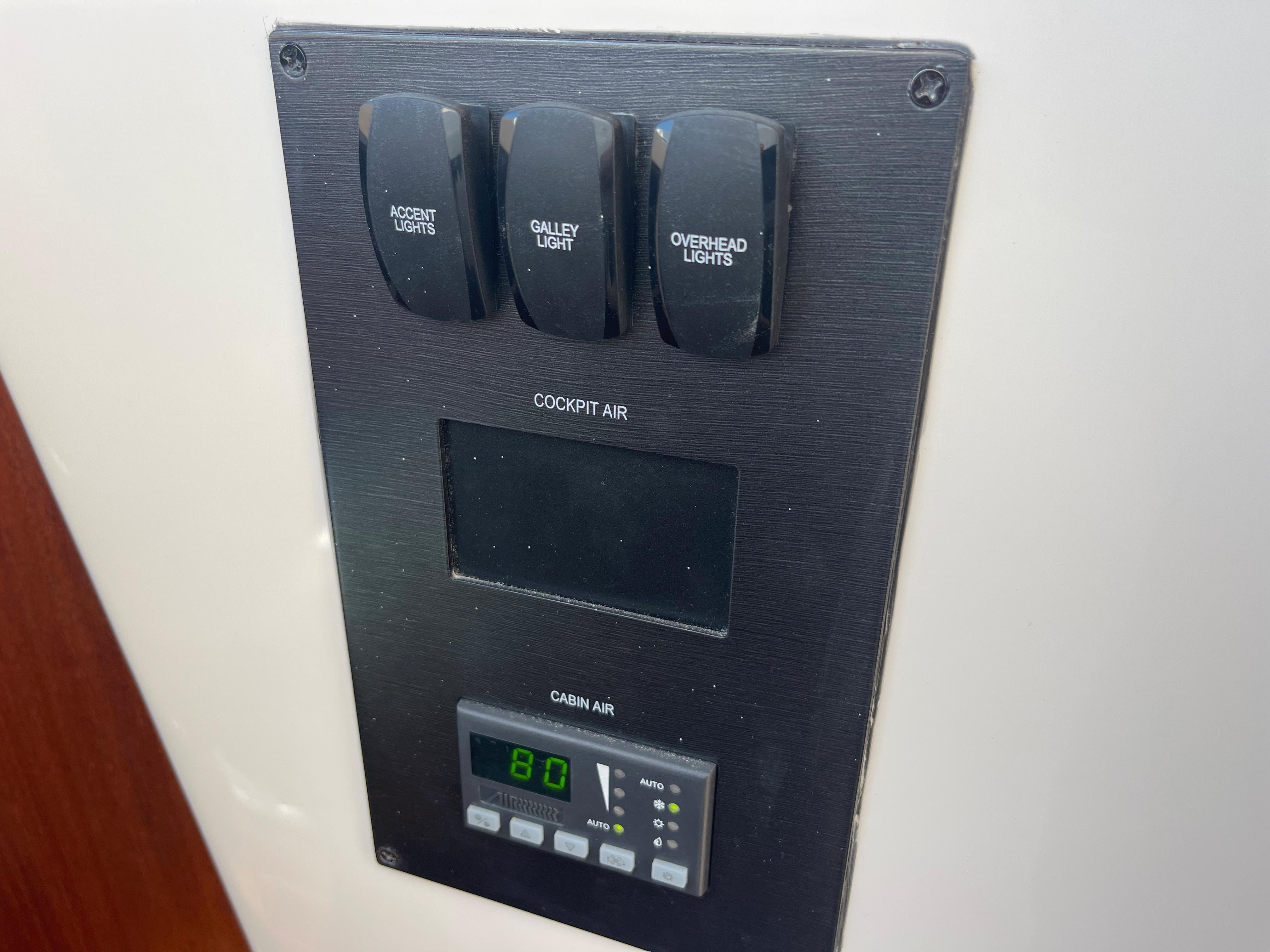 Yacht for Sale 41 Pursuit Yachts Morehead City, NC Denison Yacht Sales