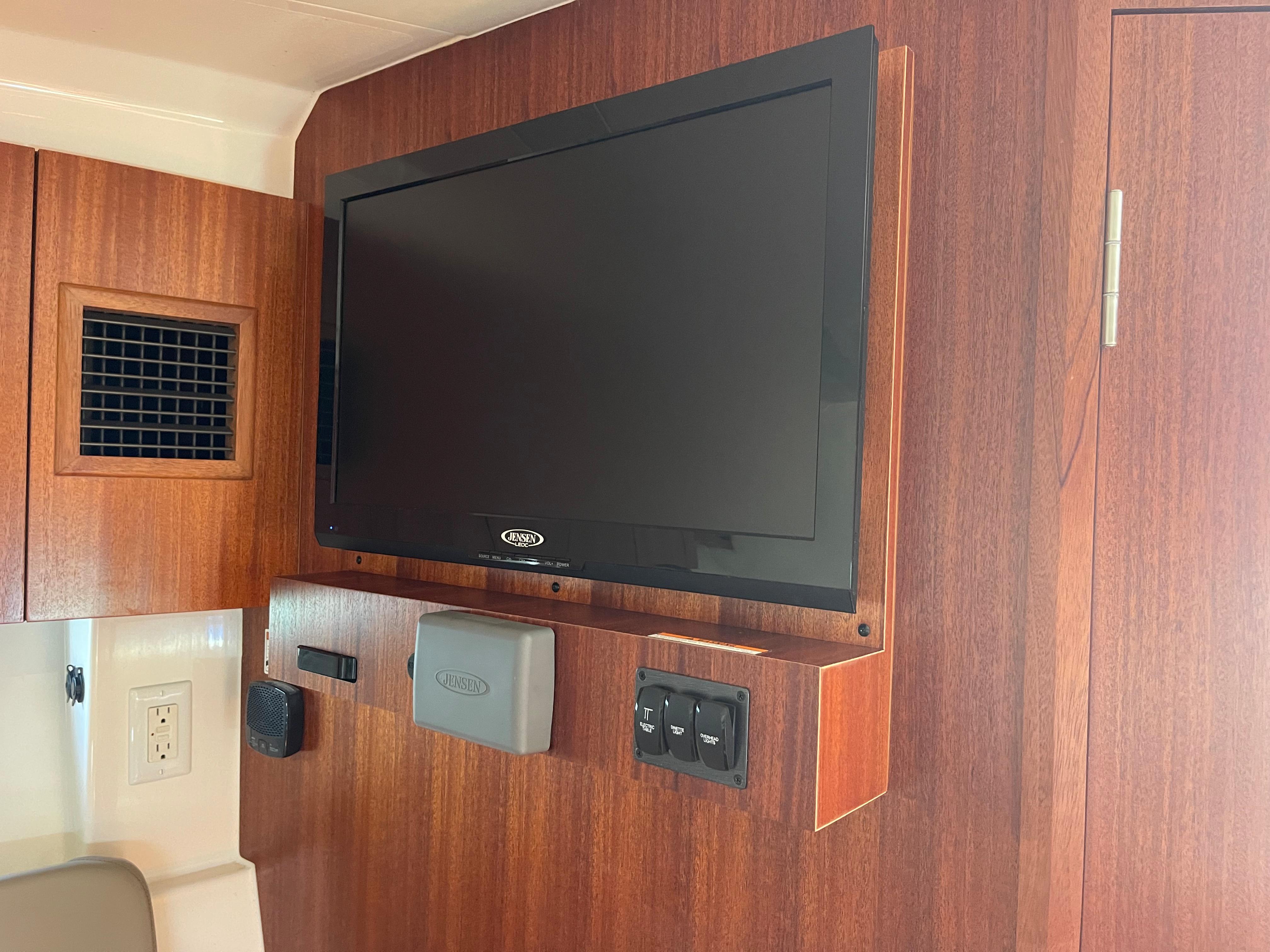 Yacht for Sale 41 Pursuit Yachts Morehead City, NC Denison Yacht Sales