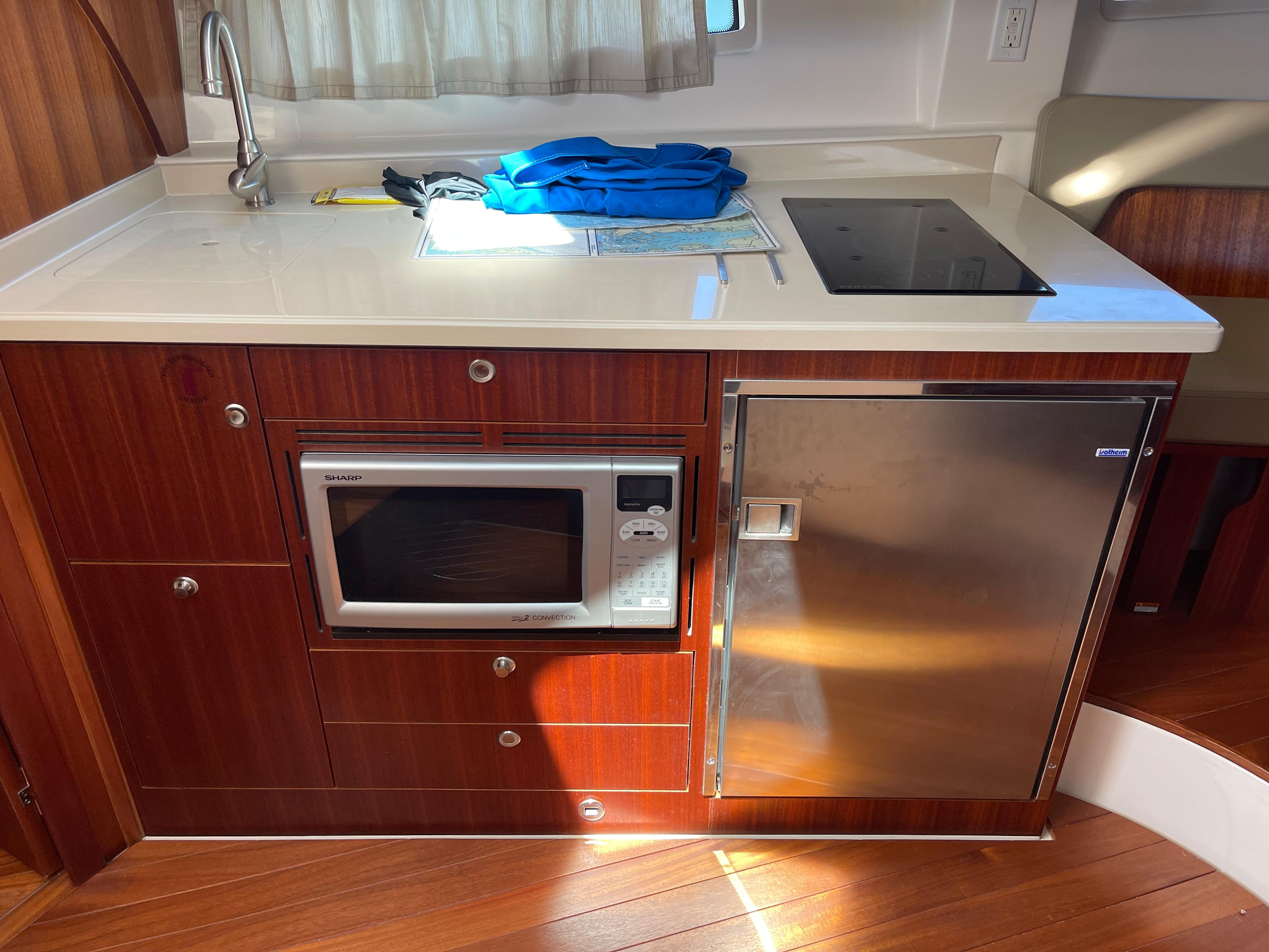 Yacht for Sale 41 Pursuit Yachts Morehead City, NC Denison Yacht Sales