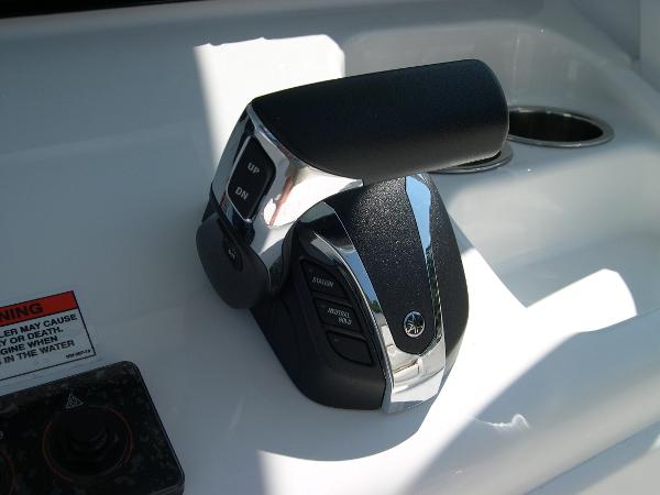 Ultra 255 SE Photo 33