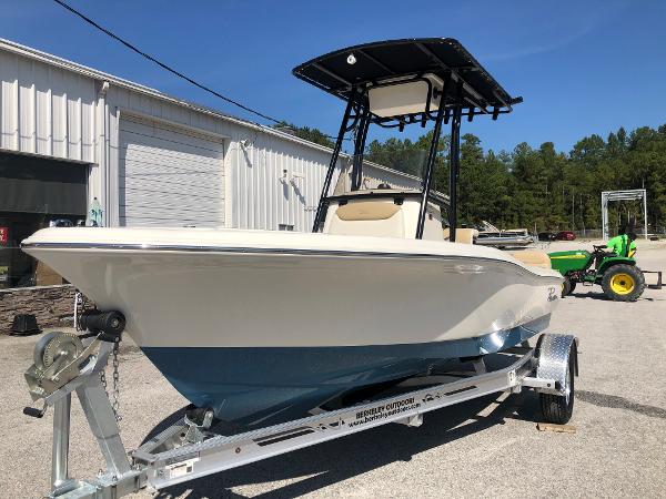 2021 Pioneer boat for sale, model of the boat is 180 Islander & Image # 1 of 24