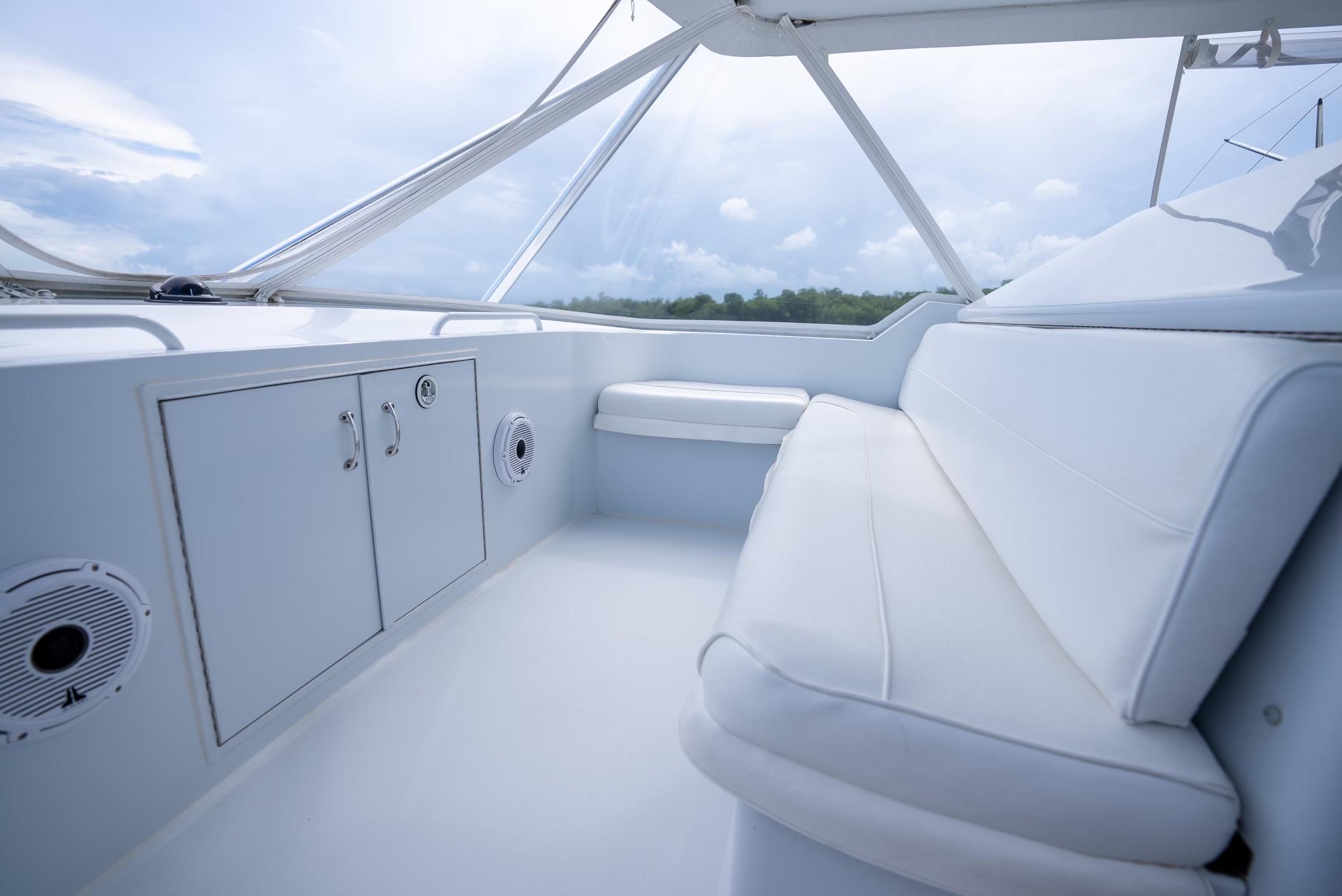 2004 Hatteras 60 Convertible