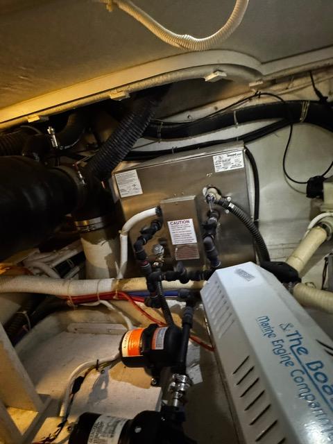 2004-carver-360-sport-sedan-power-9838412-20250613111426387-1_XLARGE