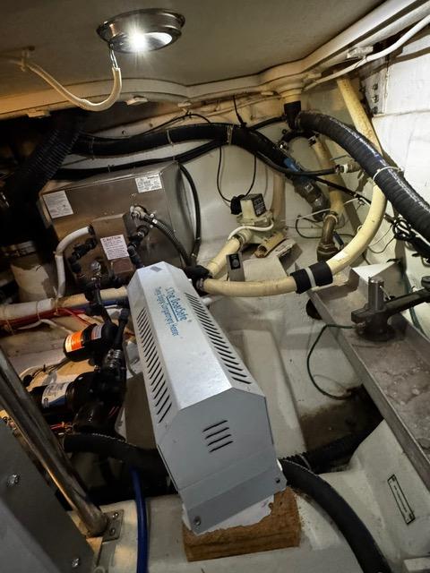 2004-carver-360-sport-sedan-power-9838412-20250613111432528-1_XLARGE