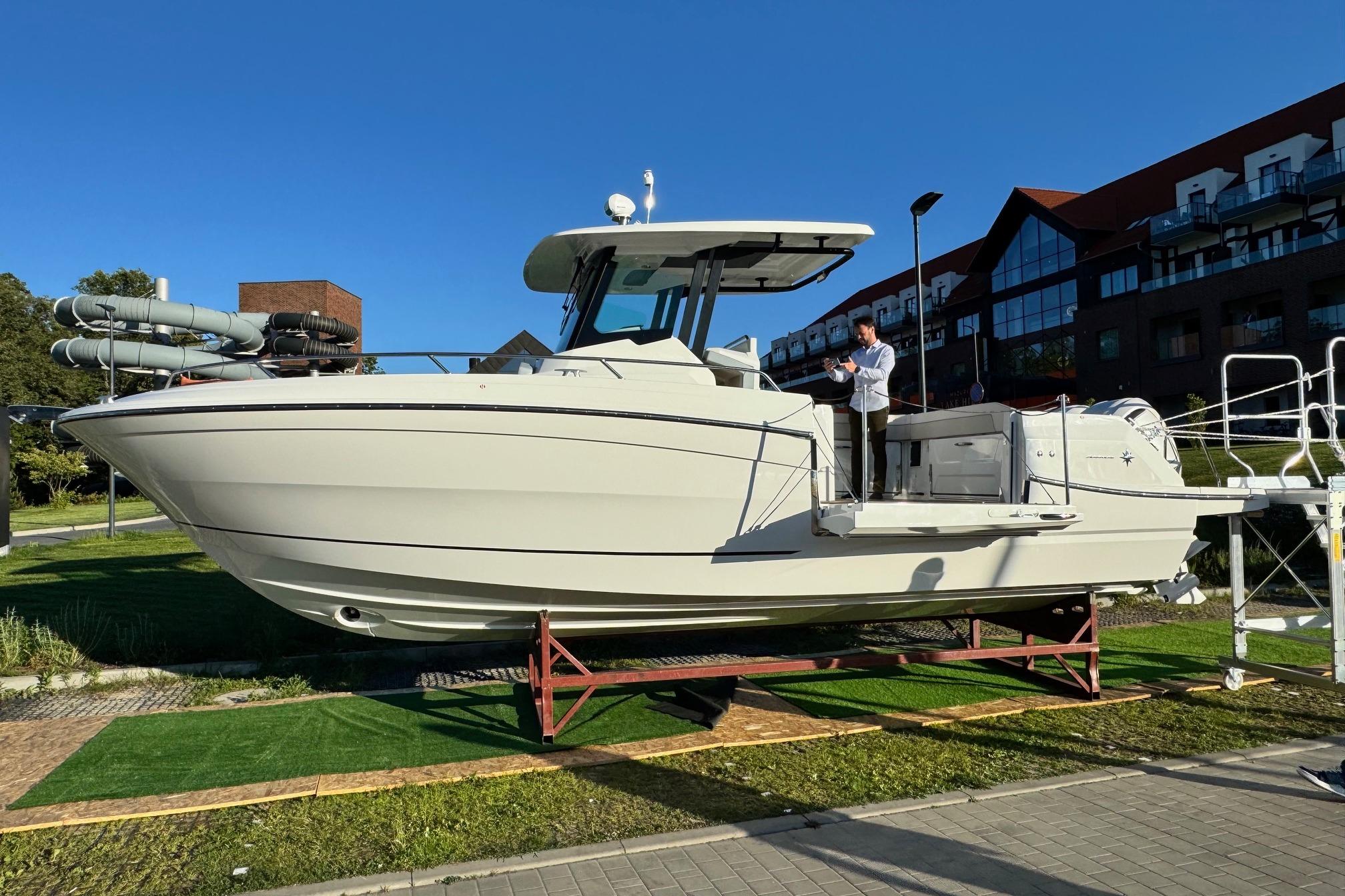 Jeanneau Cap Camarat 9.0 CC