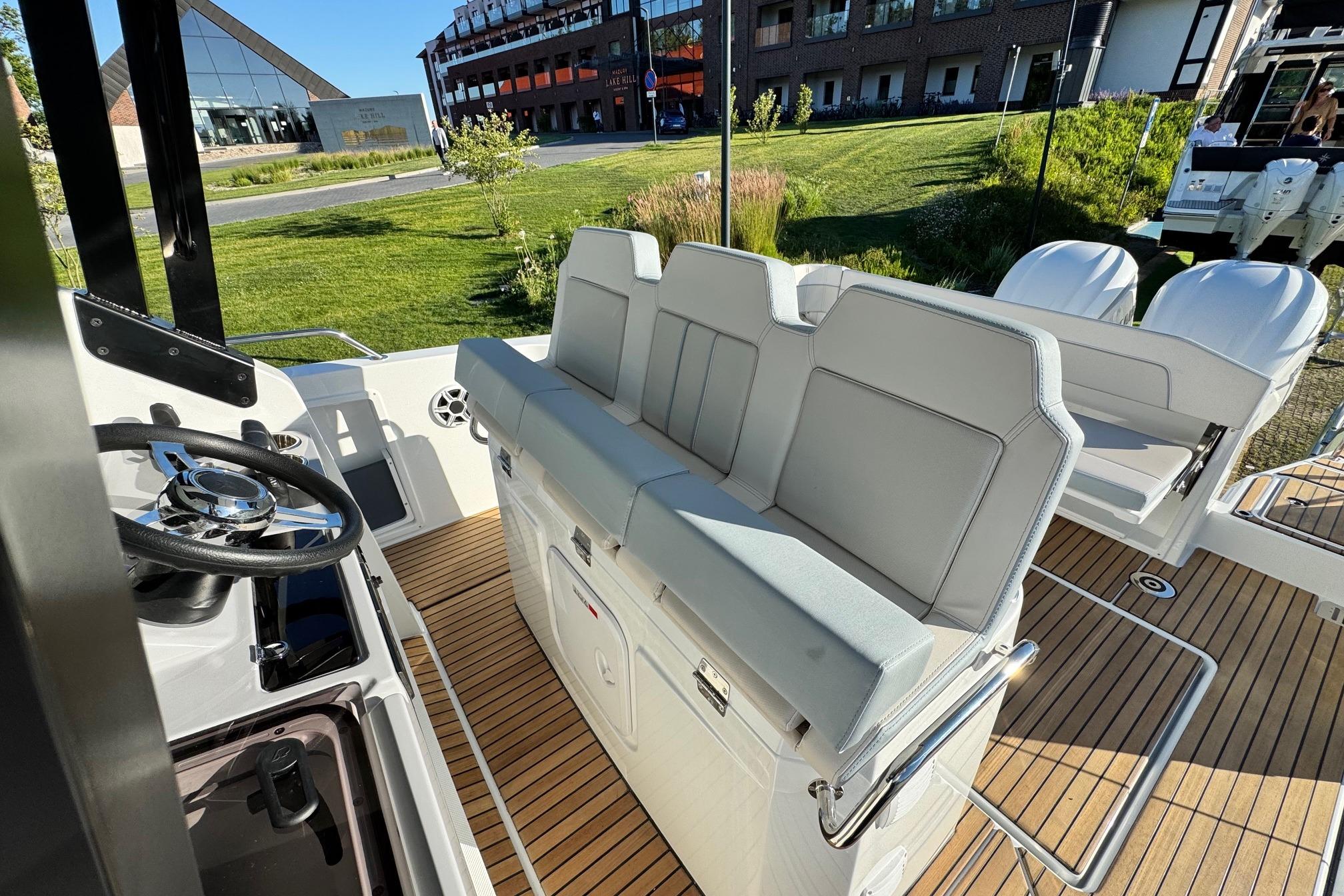 Jeanneau Cap Camarat 9.0 CC