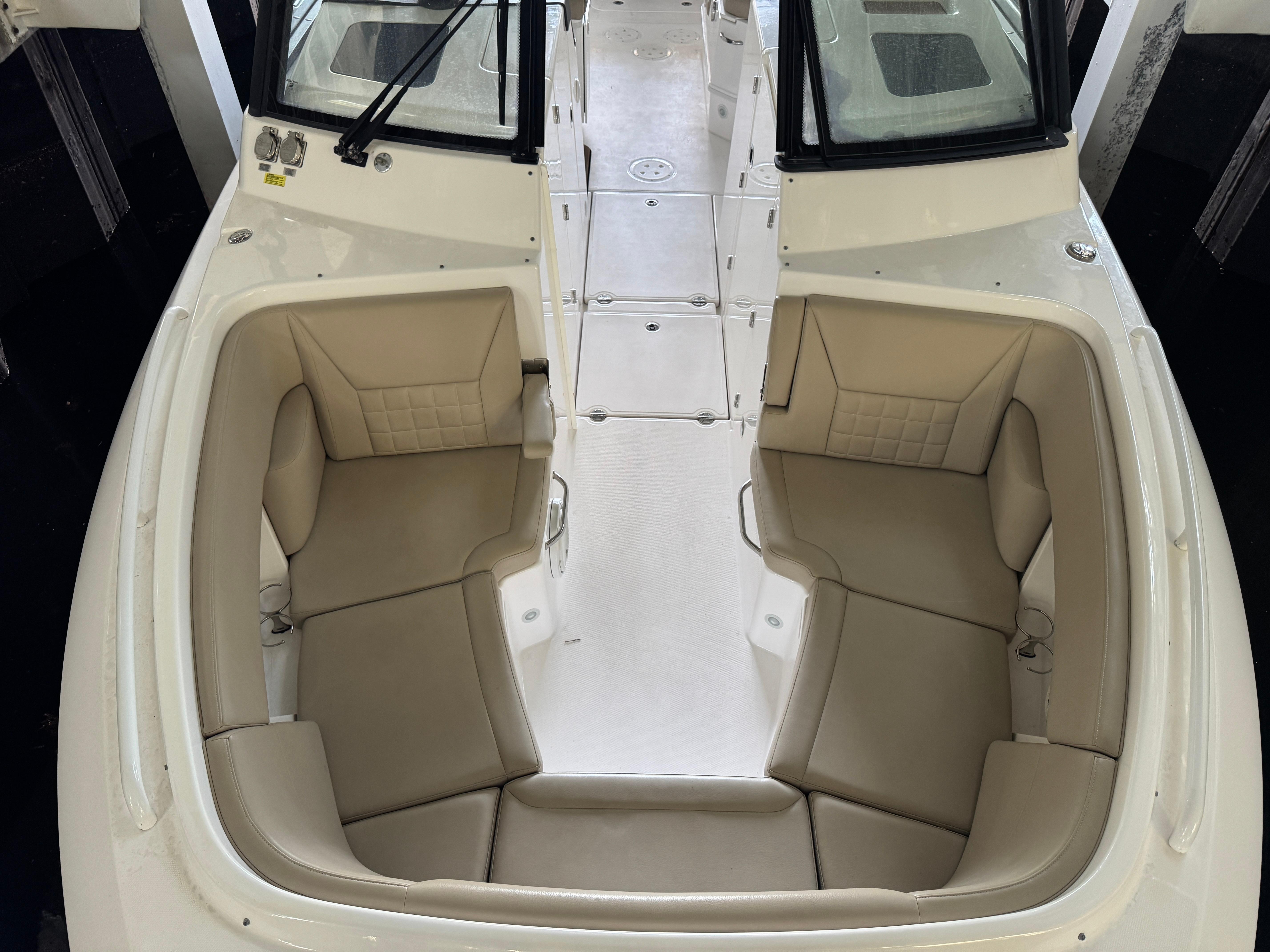 2019-everglades-340-dual-console-power-9878425-20250722151642217-1
