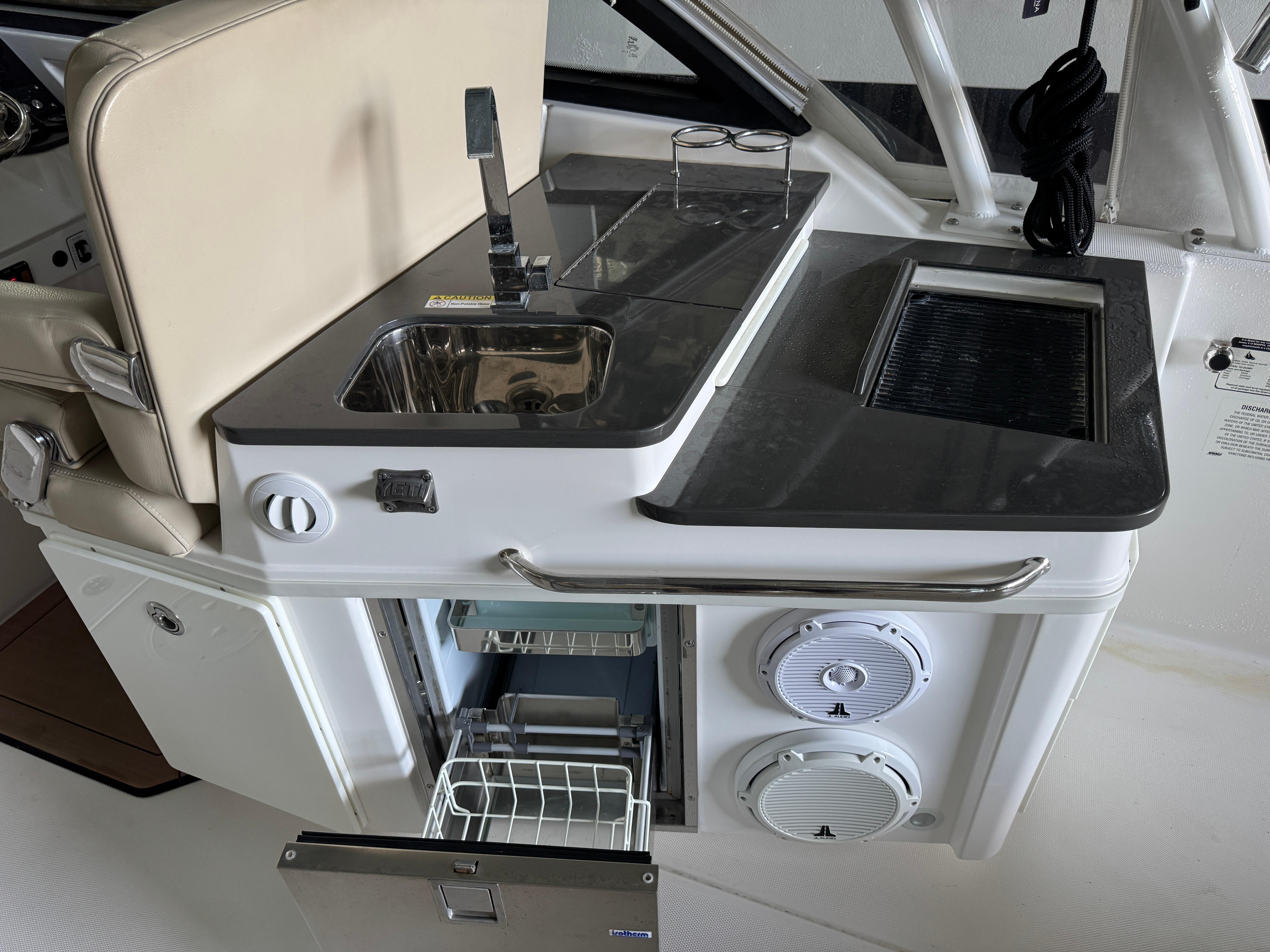 2019-everglades-340-dual-console-power-9878425-20250722151713836-1