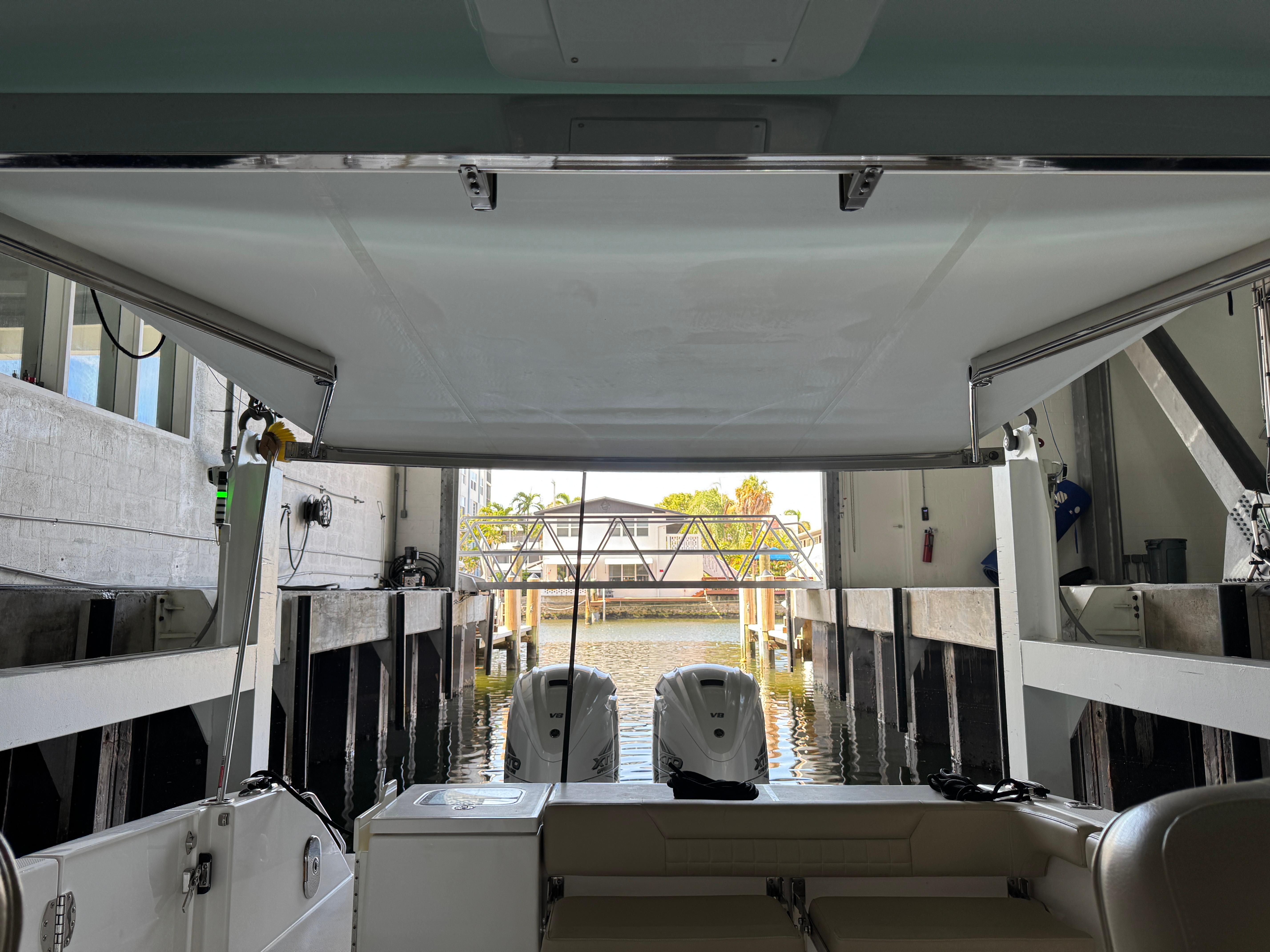 2019-everglades-340-dual-console-power-9878425-20250722151716691-1