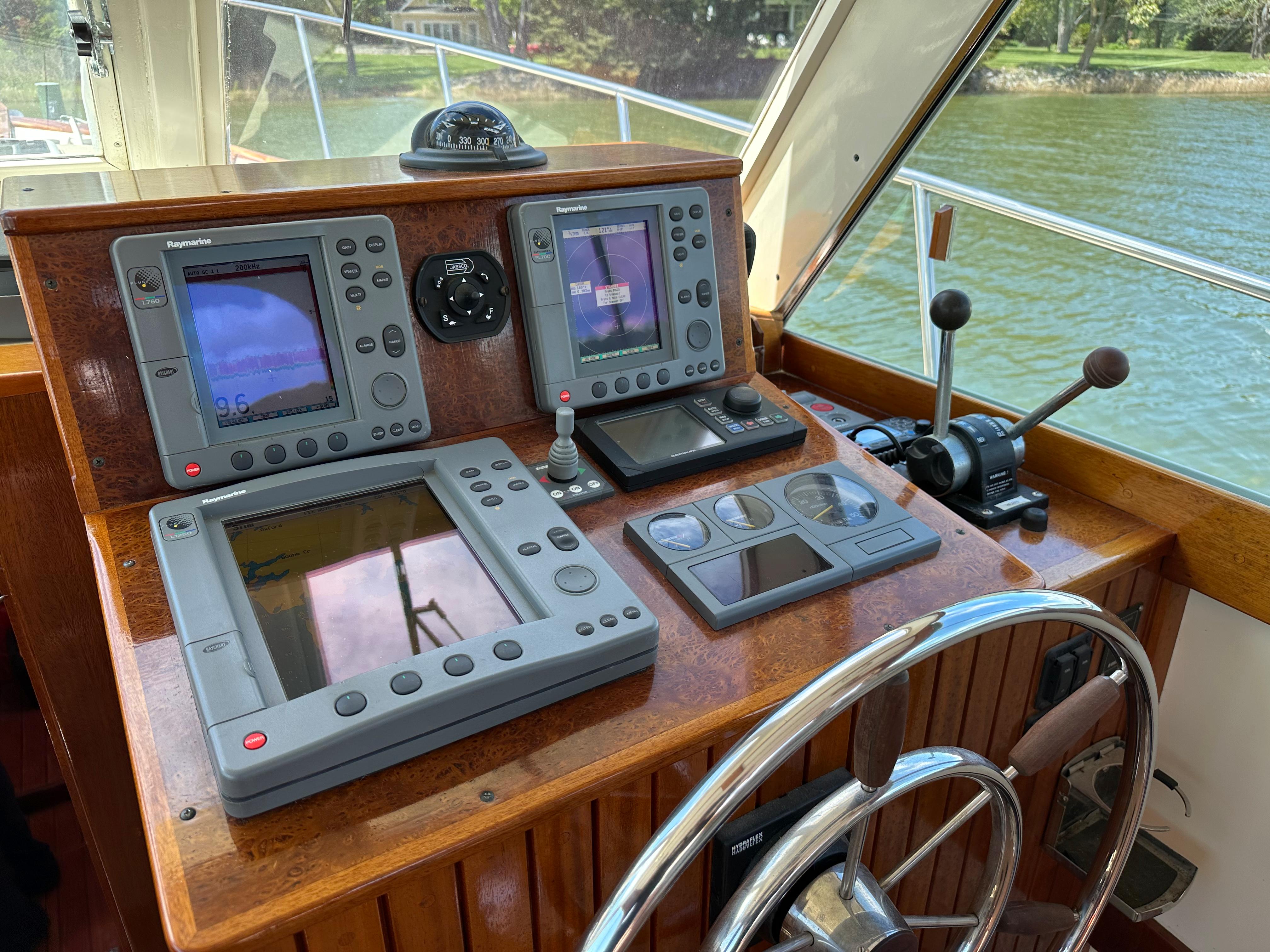 Mast & Mallet-38 Picnic Boat 2001 -MD-US-8838427 | Thumbnail
