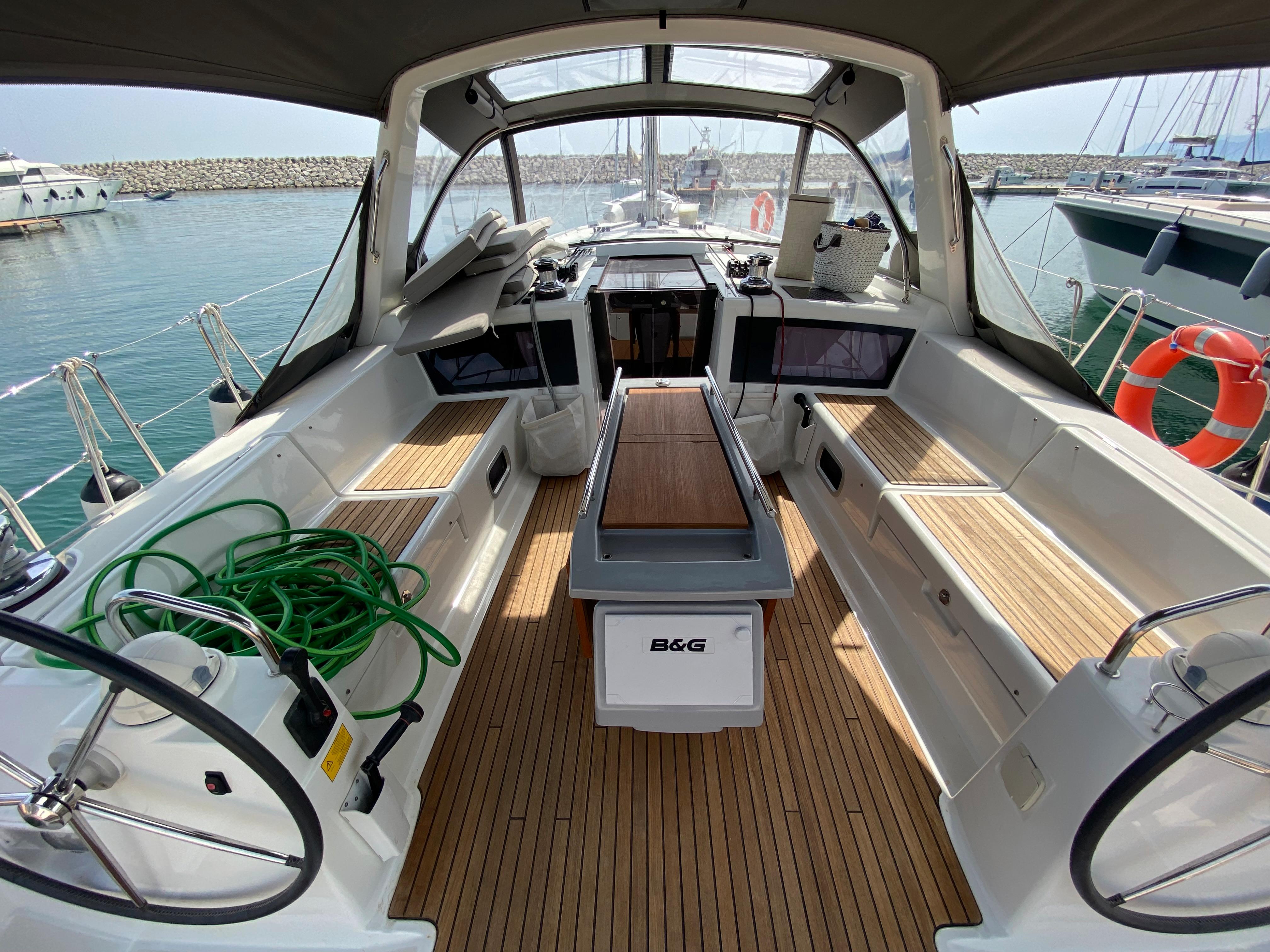Yacht Photos Pics
