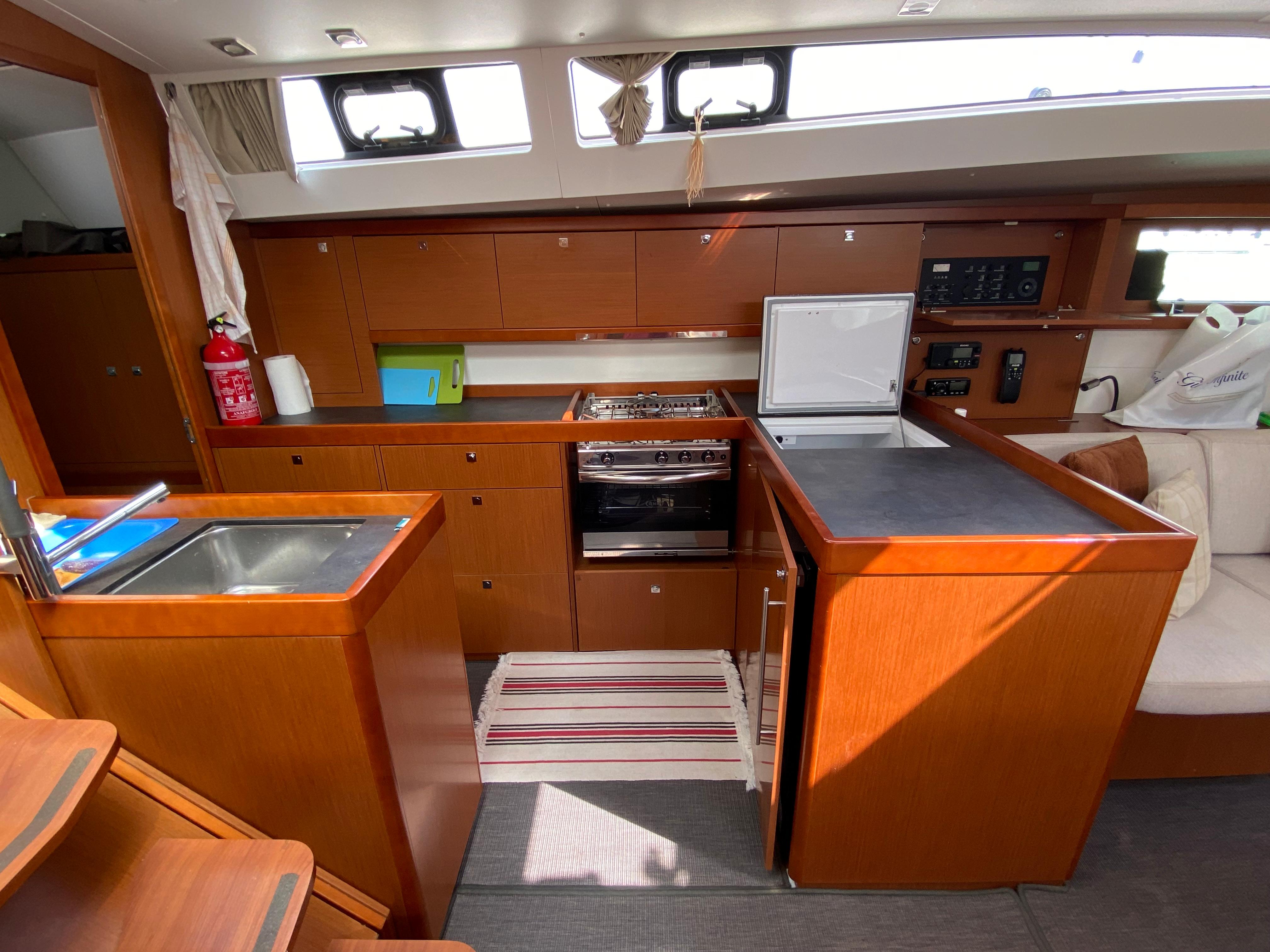 Yacht Photos Pics