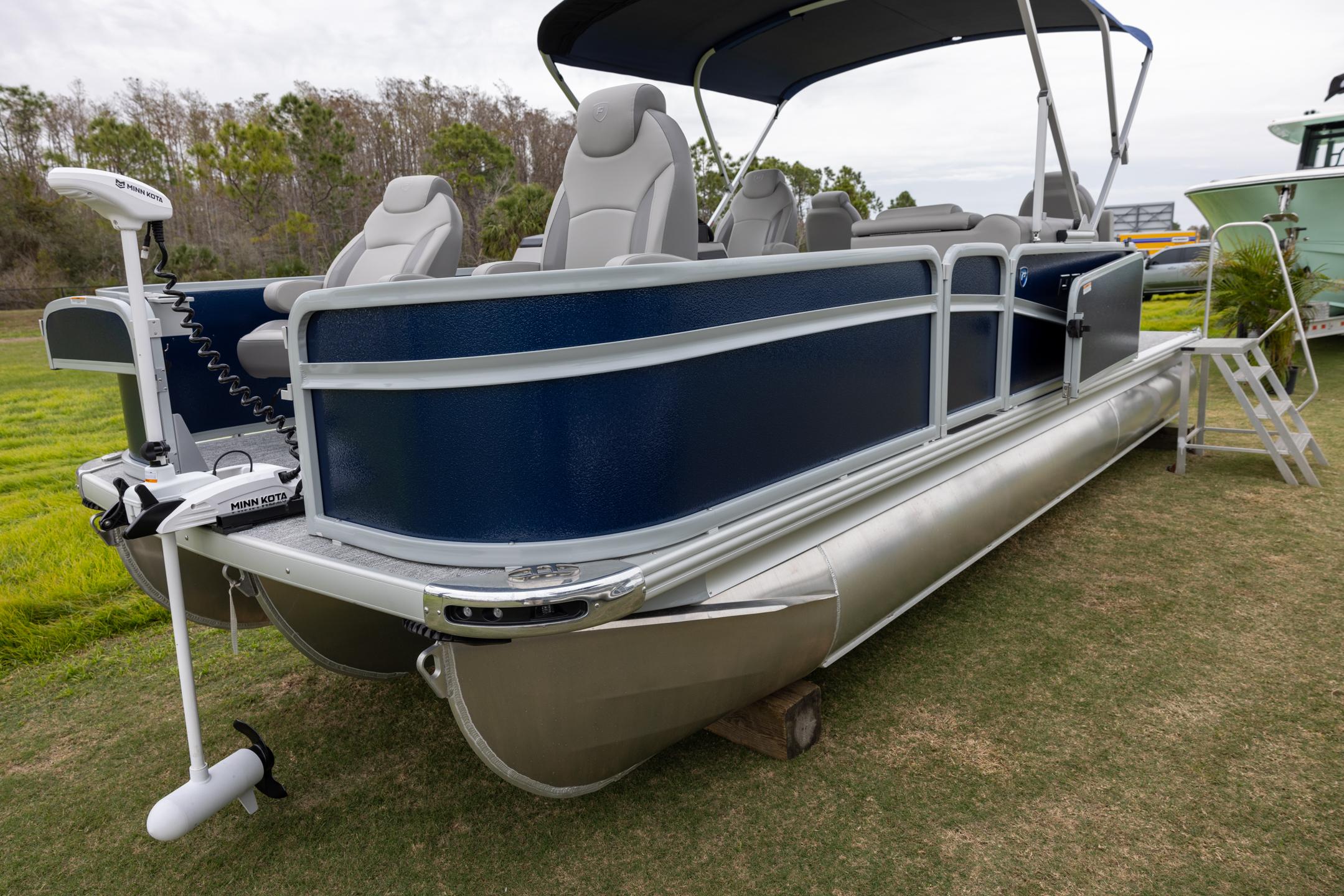 Premier 230 SunSation Angler 2025